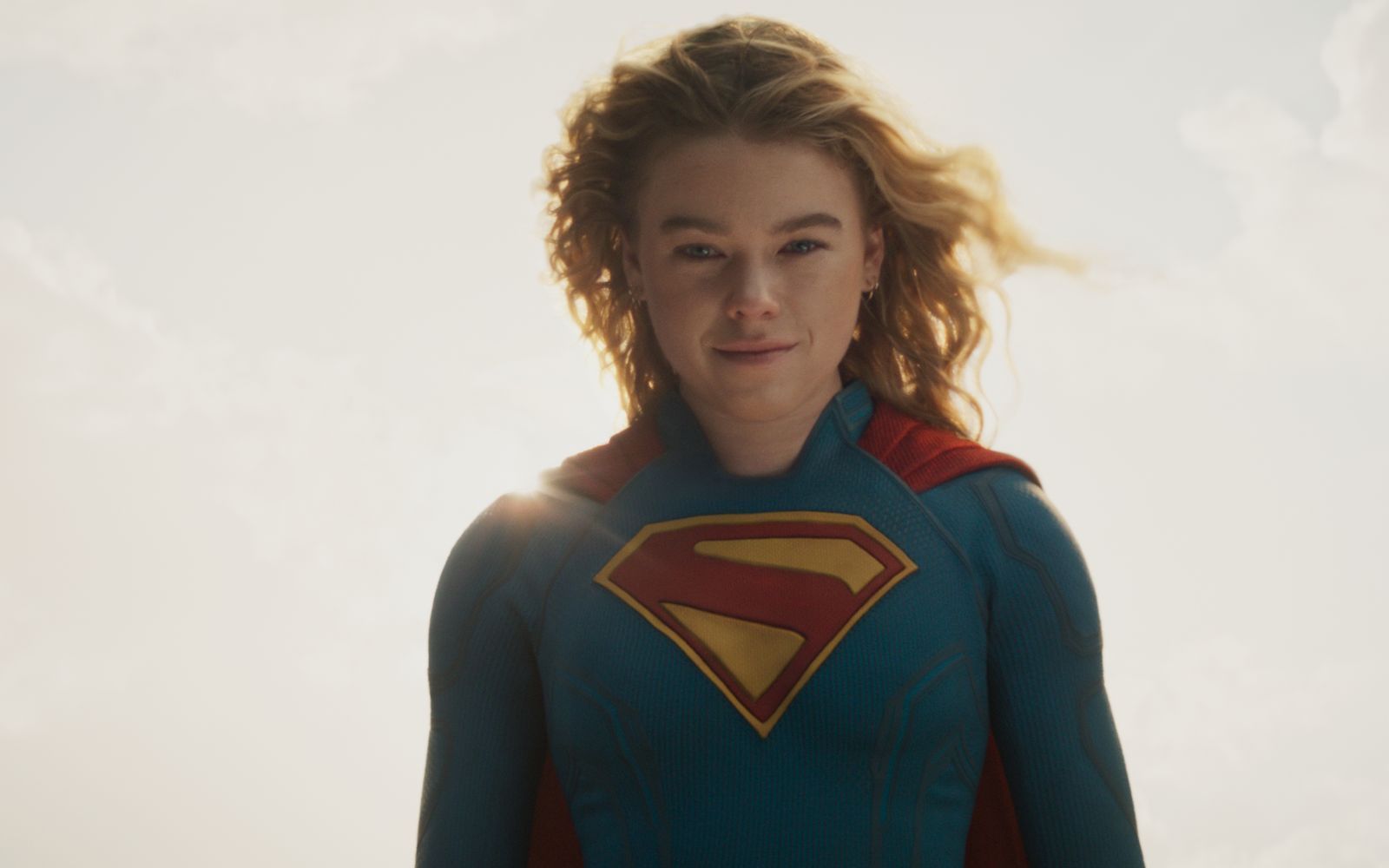 Nach dem Durchbruch mit „House of the Dragon“ spielt Milly Alcock nun die Hauptrolle in „Supergirl“. (Bild: DC Studios/Warner Bros. Pictures)
