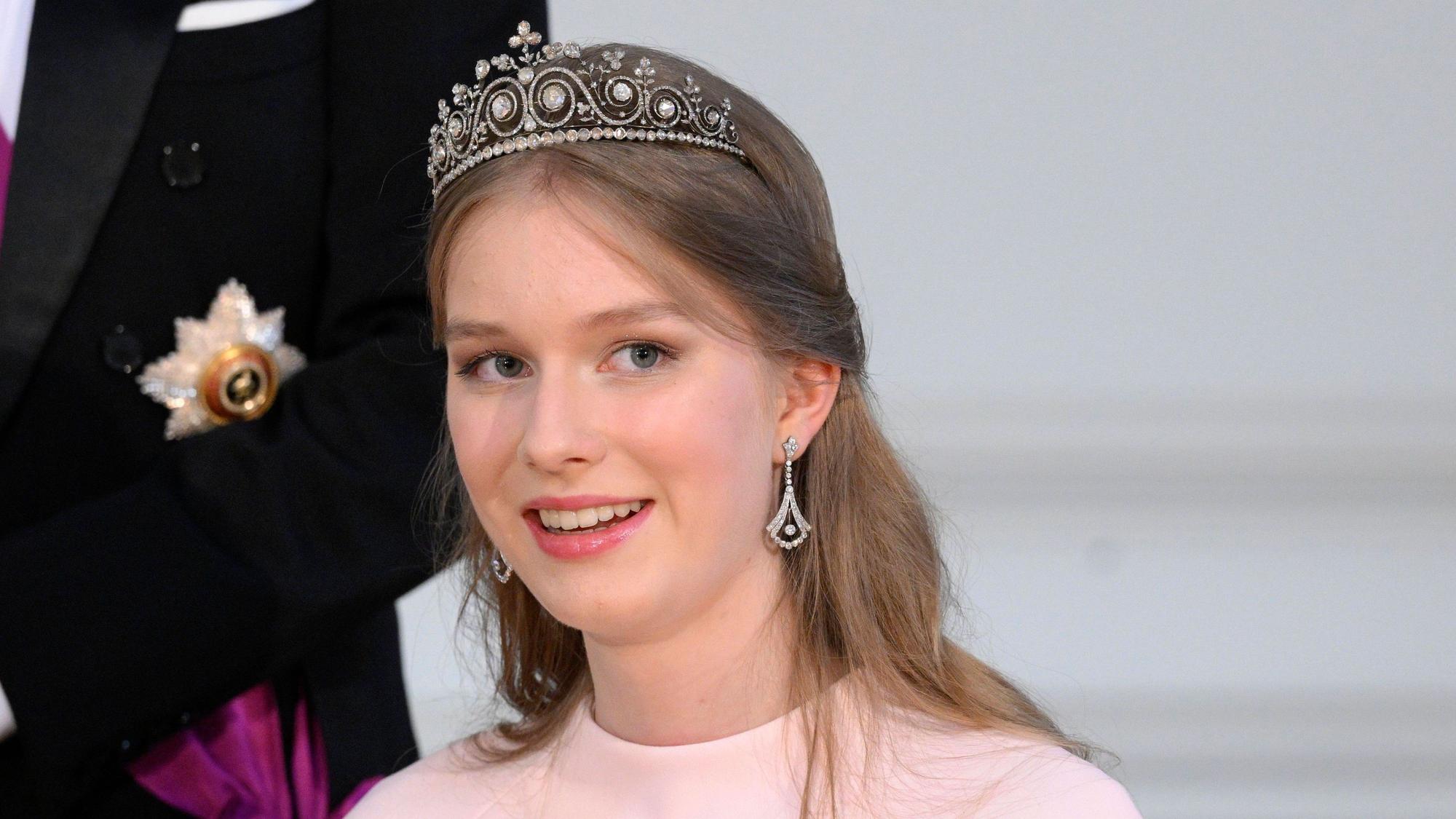 Prinzessin Eléonore mit Tiara.