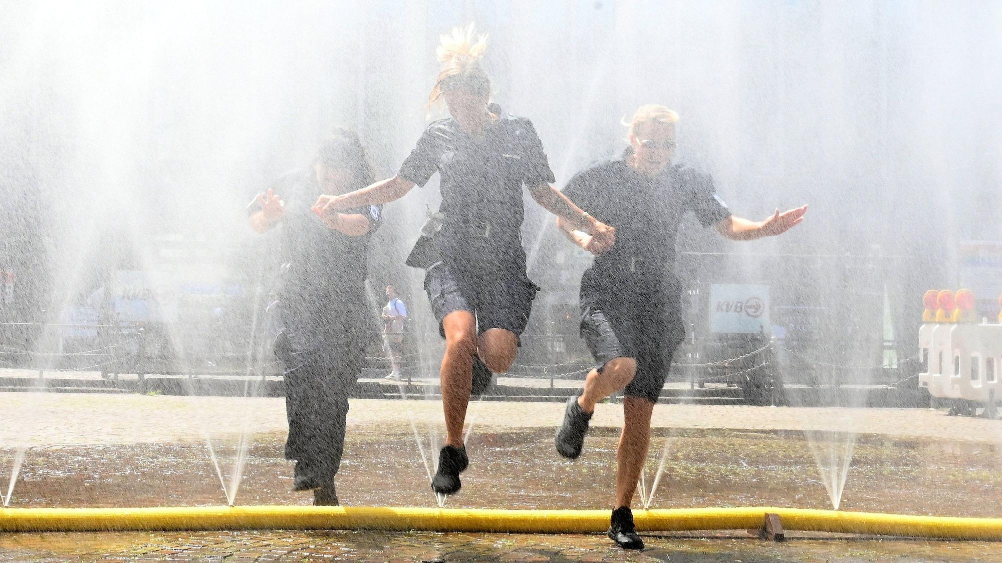 Die Stadt Köln setzt das Projekt „Cooling Cologne“ am Mittwoch (29. Juli) auf dem Rudolfplatz fort. (Archivbild)