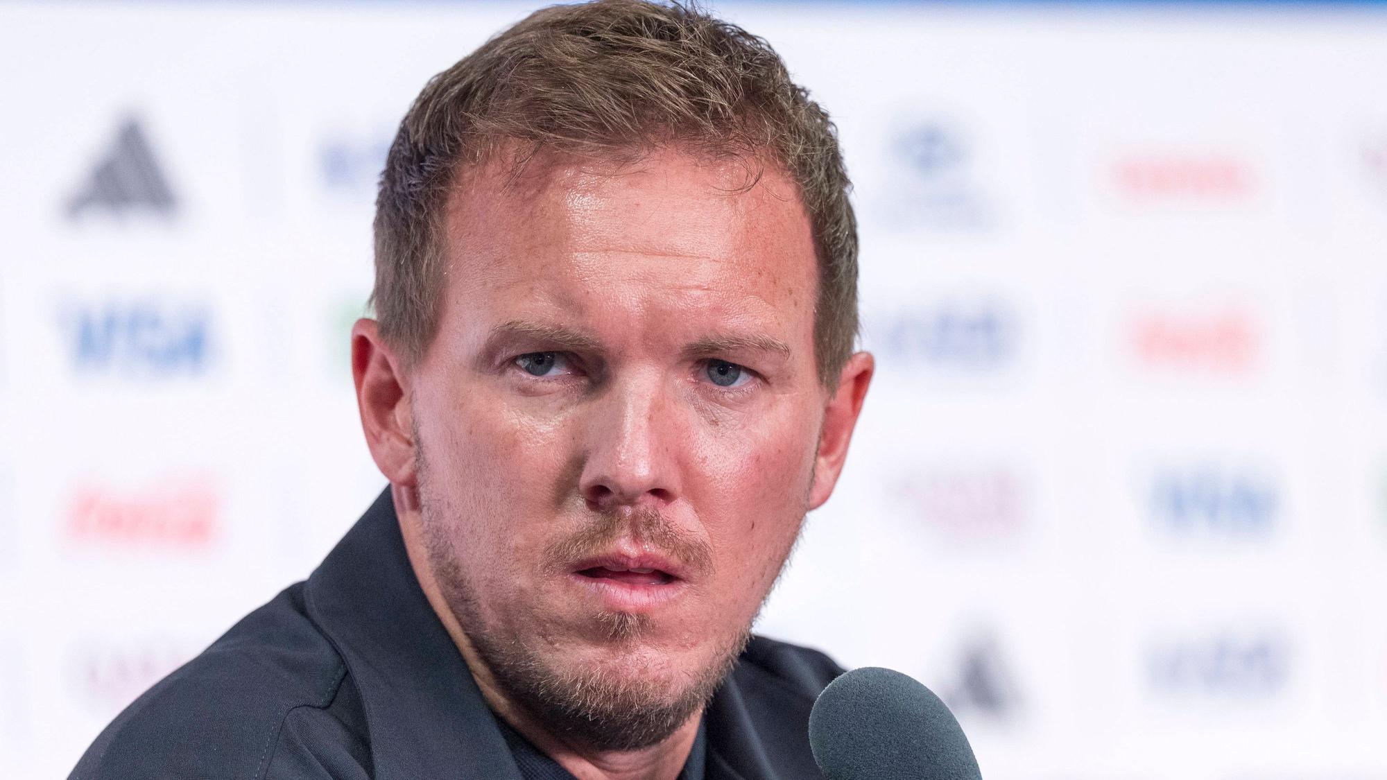 Julian Nagelsmann auf der Pressekonferenz vor dem Spiel gegen Ecuador