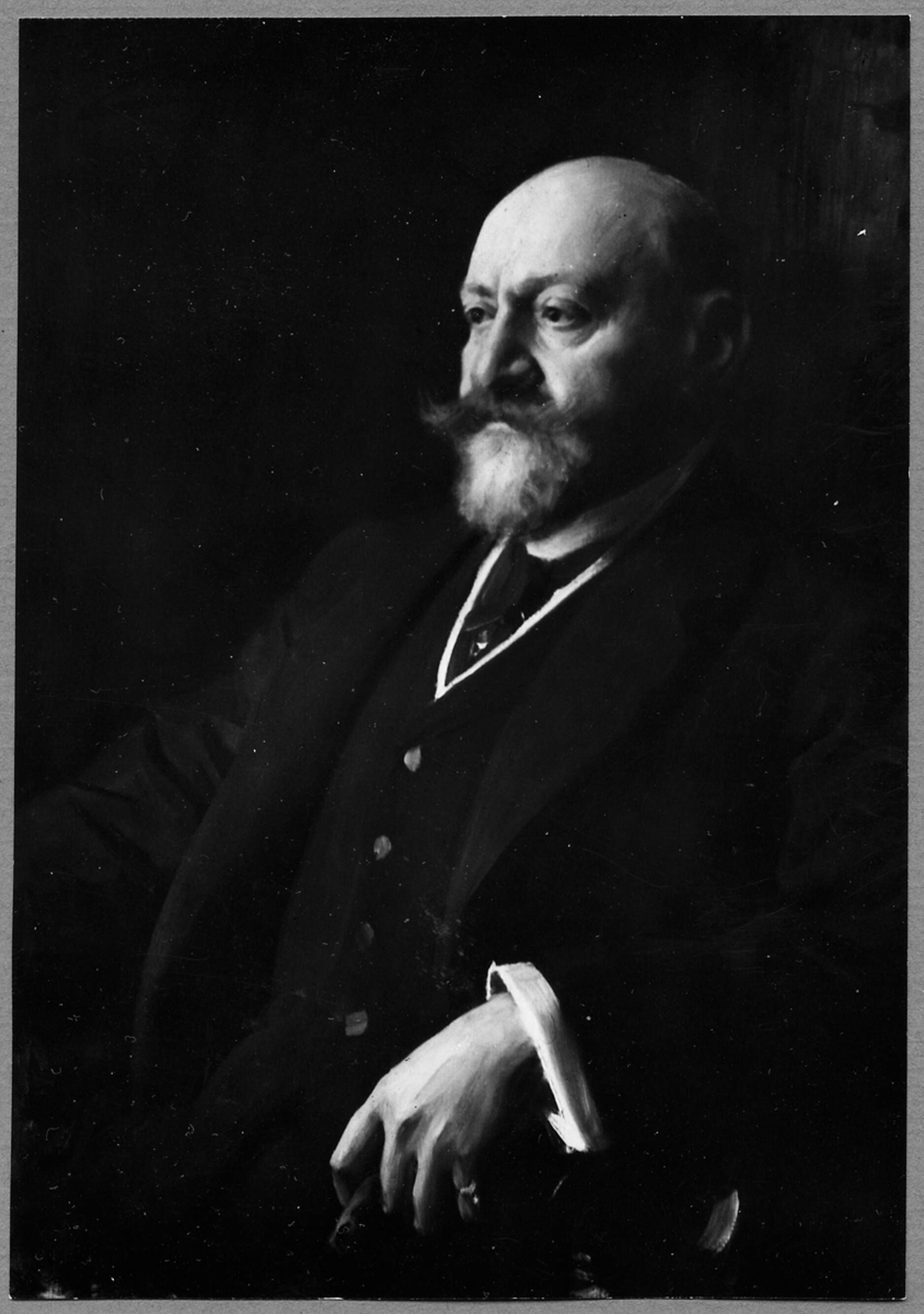 RECORD DATE NOT STATED Sir Ernst Cassel, English contractor at Trafikaktiebolaget Grängesberg - Oxelösund Railways, TGOJ. Copyright: xpiemagsx swrailpie25102022-75260 ACHTUNG AUFNAHMEDATUM GESCHÄTZT