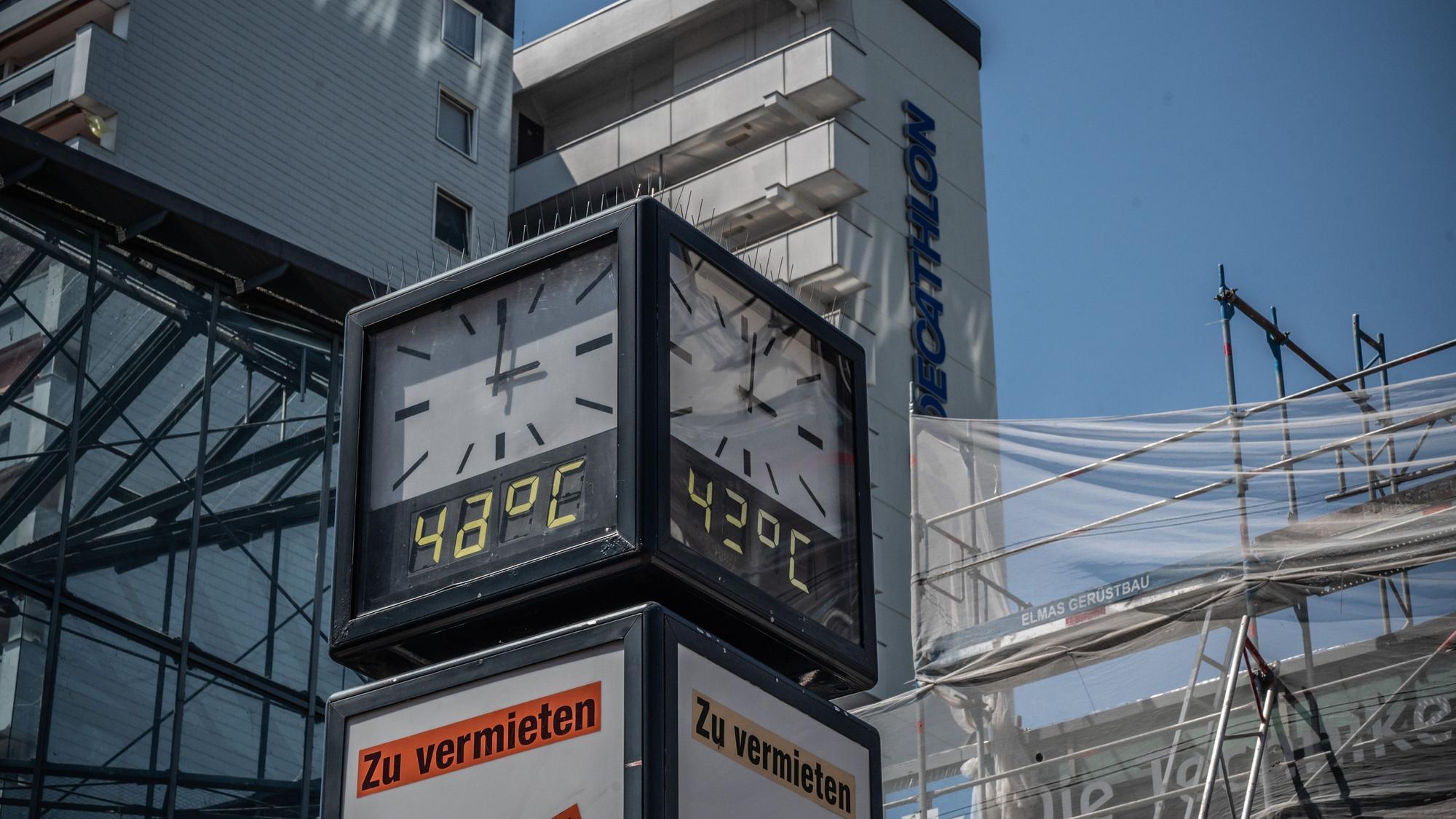 42 Grad Ende Juni an der City C: Auch im Juli wurde es nicht besser, der Wupperverband verzeichnete so wenig Regen wie noch nie in diesem Monat.