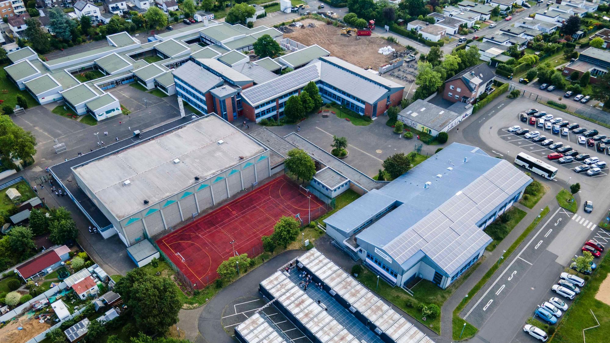 Das Luftbild zeigt das Areal der Gesamtschule in Weilerswist.