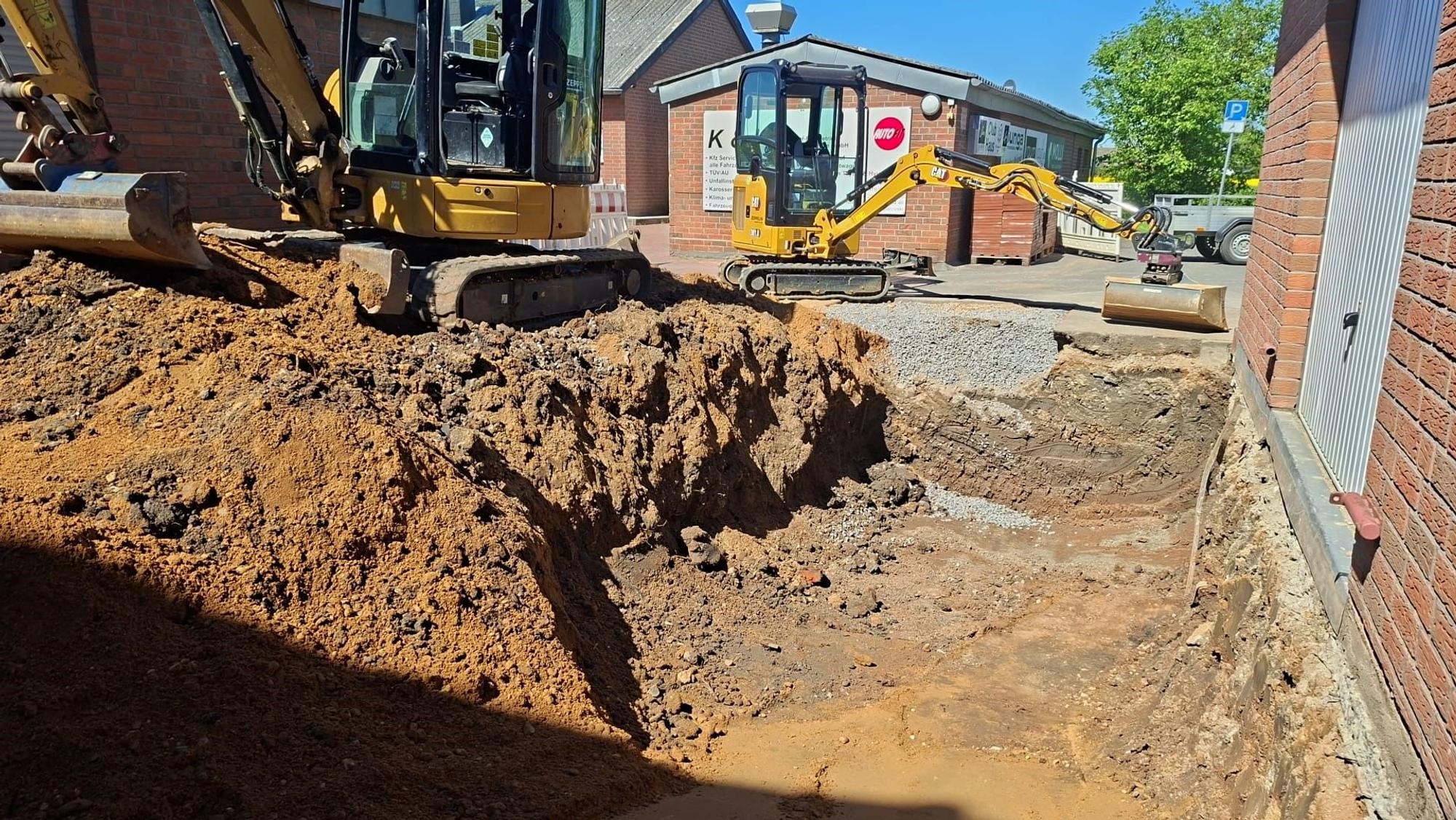 Das Bild zeigt die Baustelle an der Tomberghalle.