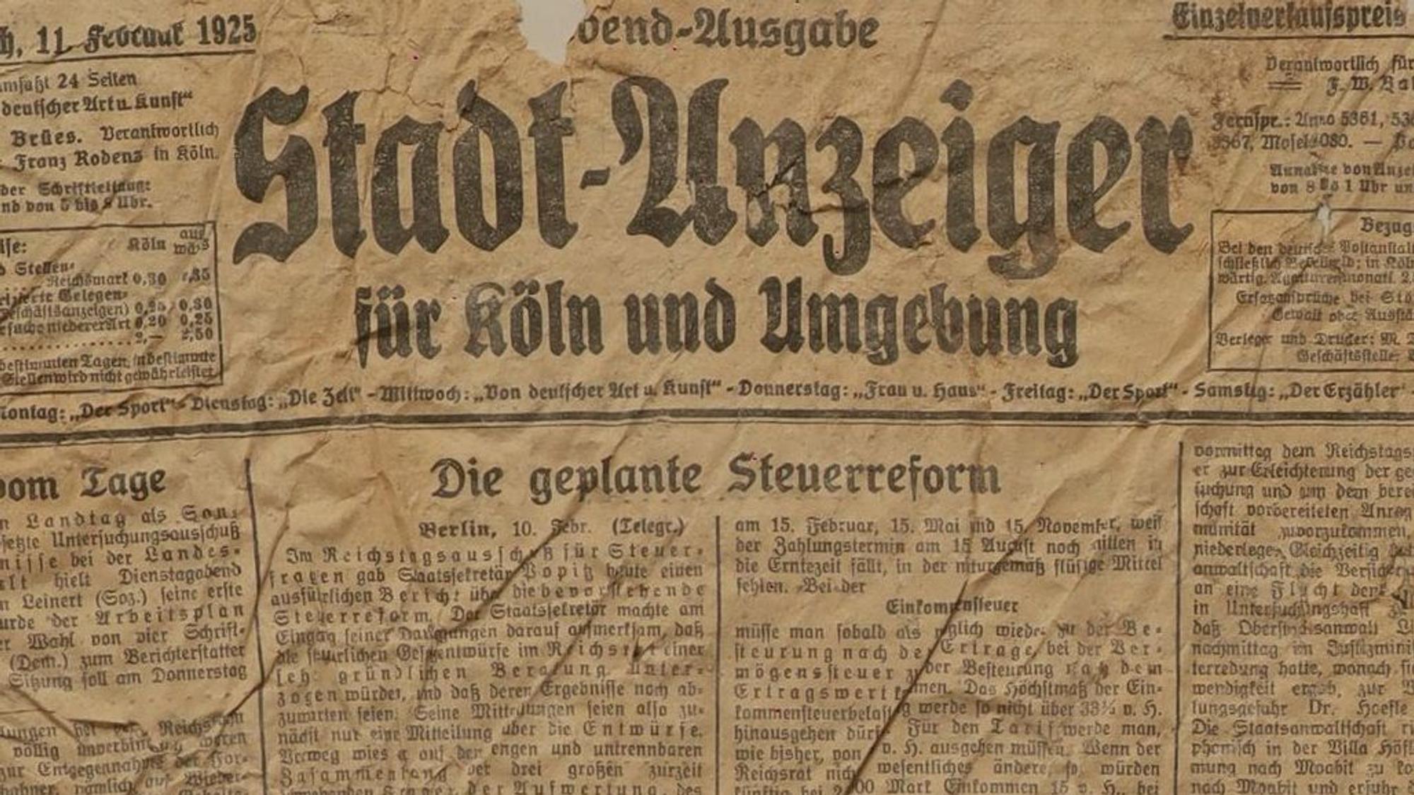 25.06.2026, Köln: Zu 150 Jahre Stadt-Anzeiger: Klettenberger findet Zeitung von 1925 in der Wand. Foto: Arton Krasniqi