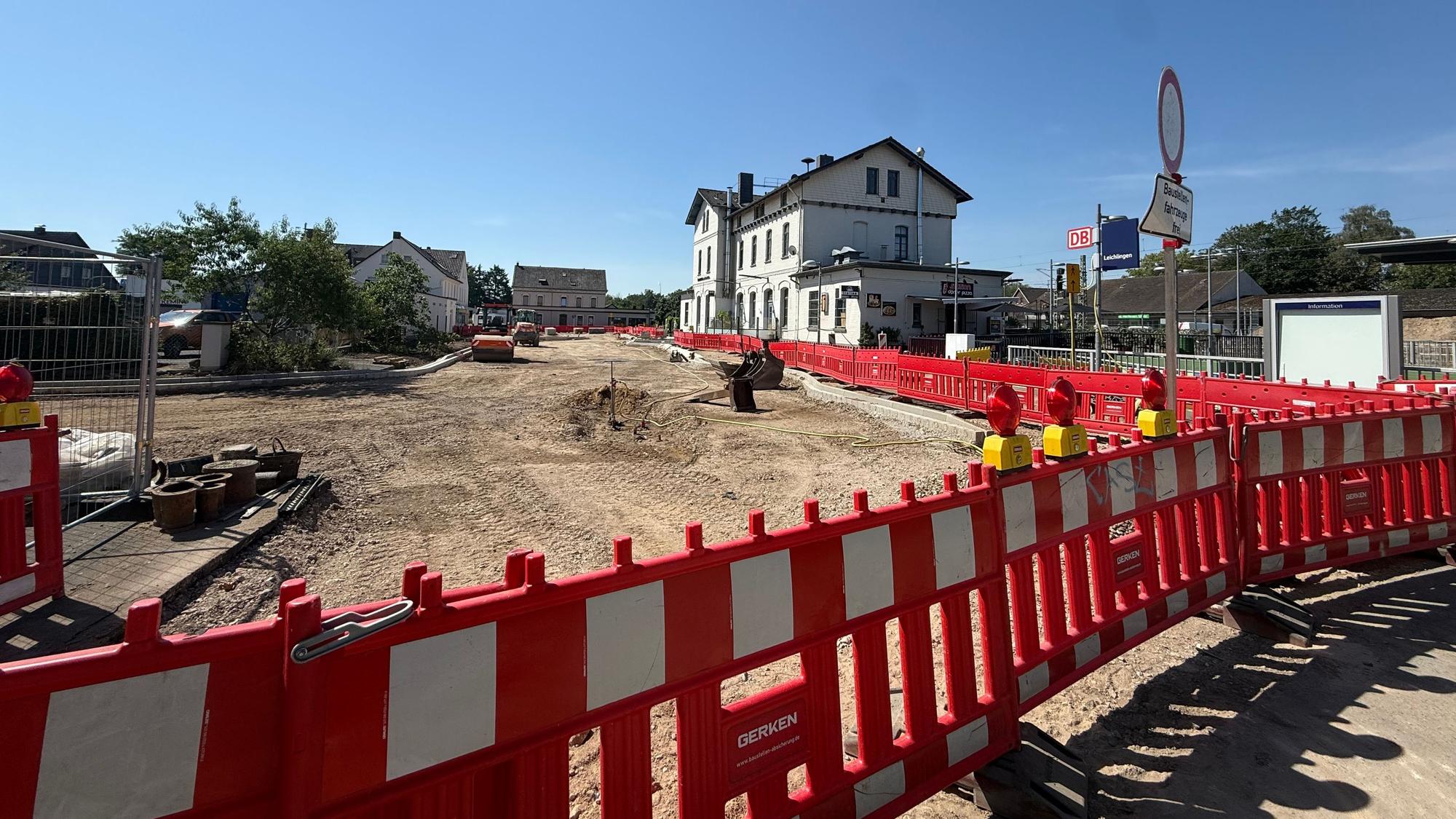 Die Baustelle auf dem Vorplatz am Bahnhof Leichlingen