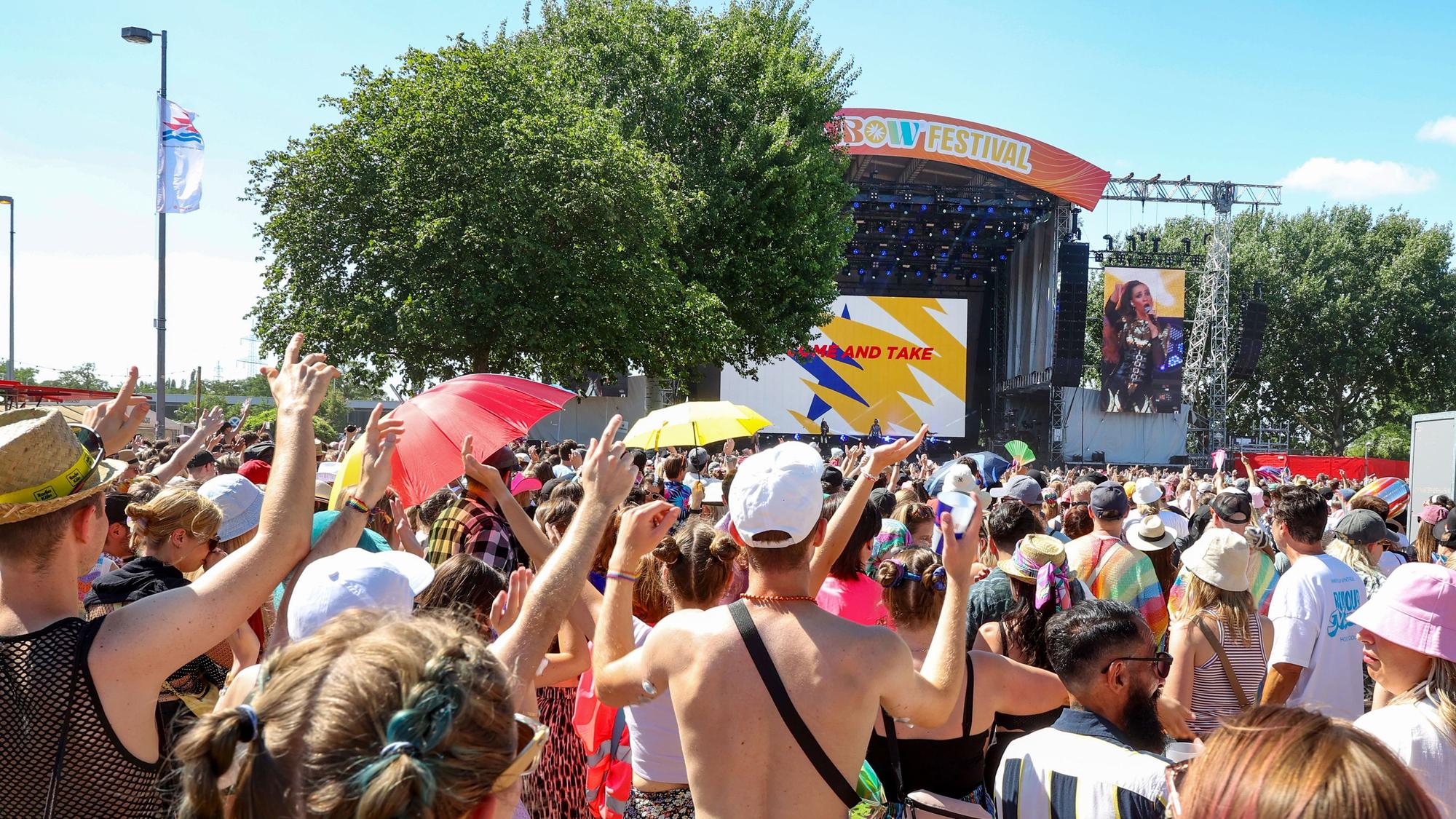 Das Rainbow-Festival findet am Fühlinger See statt. (Archivbild)