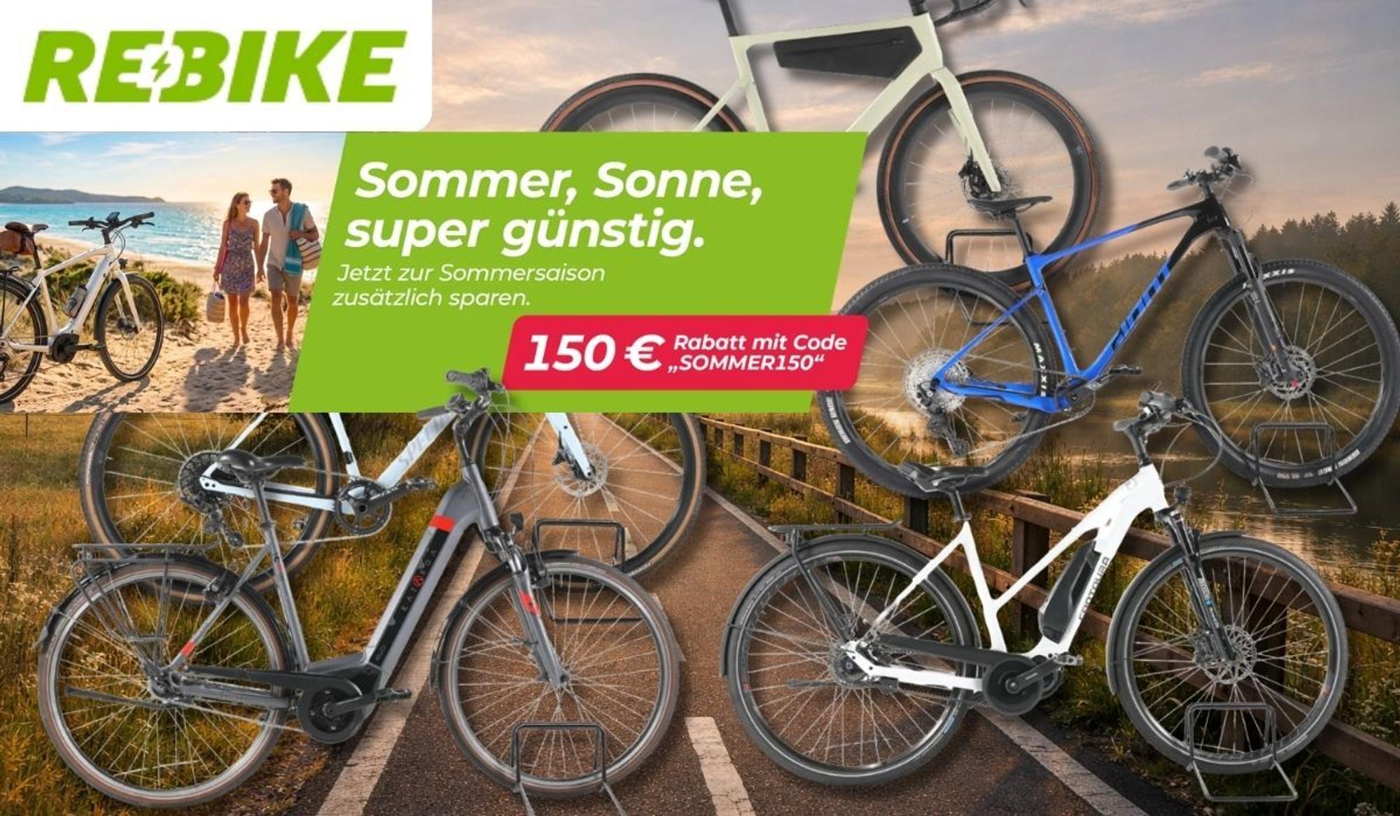 Verschiedene Fahrräder und E-Bikes mehrerer Top-Marken vor einem Fahrradweg an einem Sommerabend.