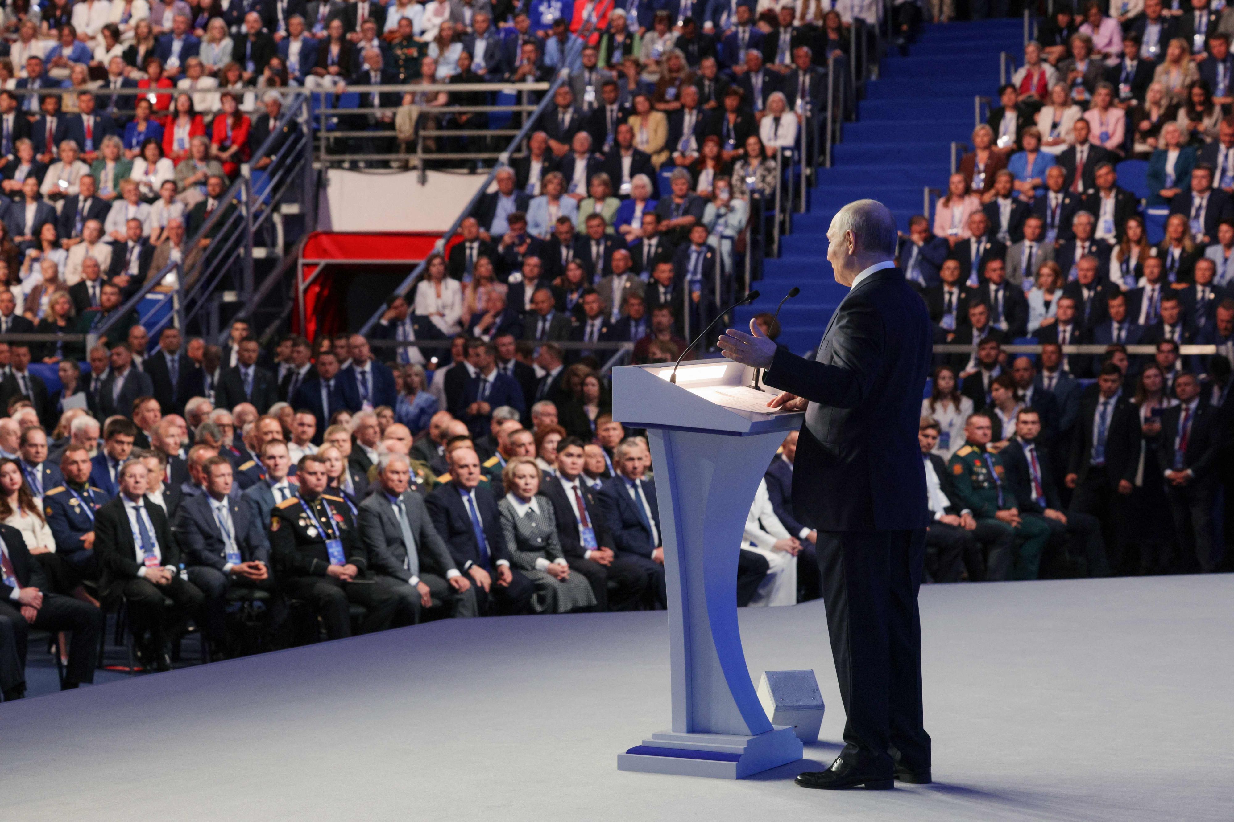 Beim Kongress der Regierungspartei „Edinaja Rossija“ spricht Kremlchef Wladimir Putin.