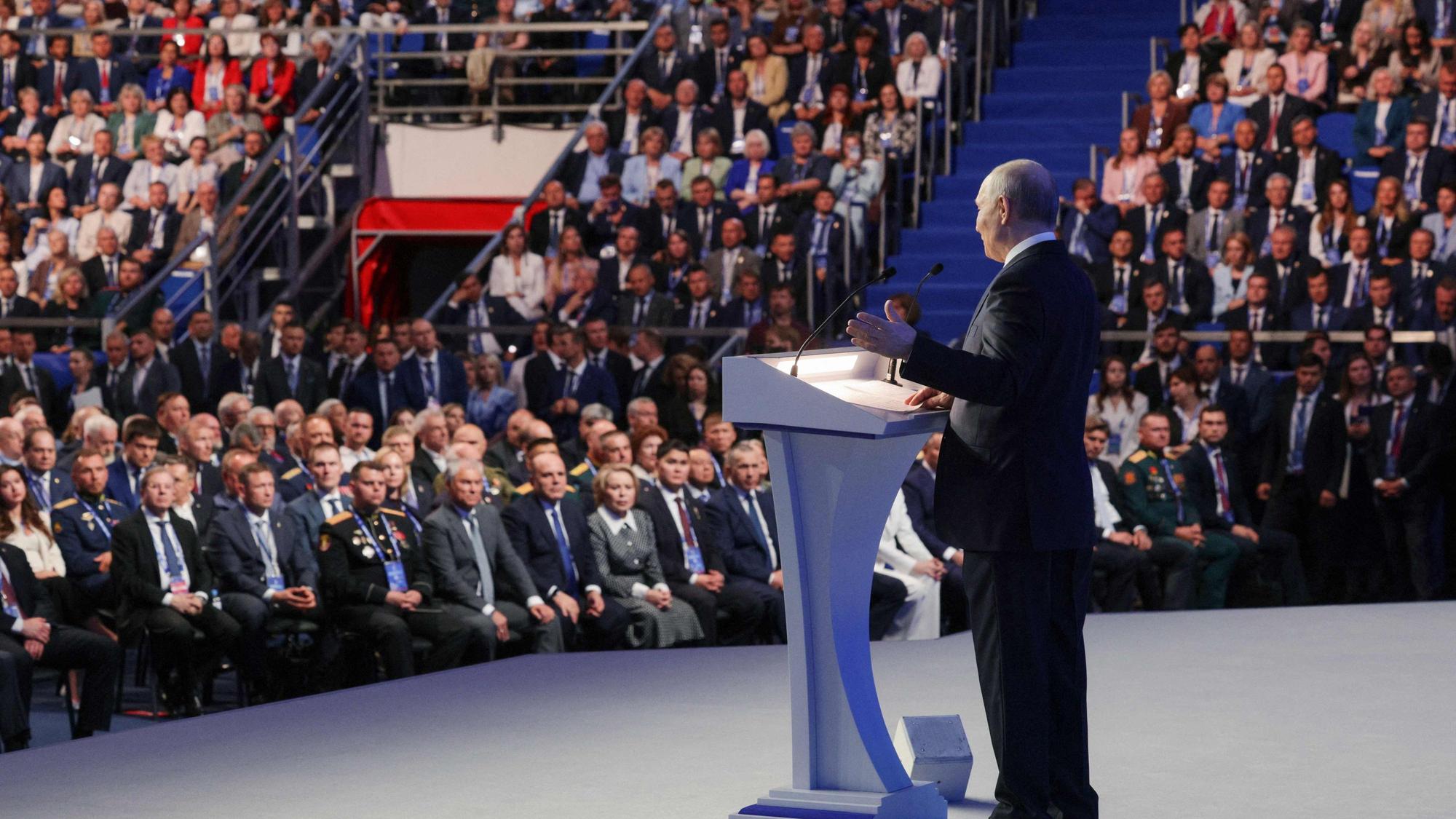 Beim Kongress der Regierungspartei „Edinaja Rossija“ spricht Kremlchef Wladimir Putin.