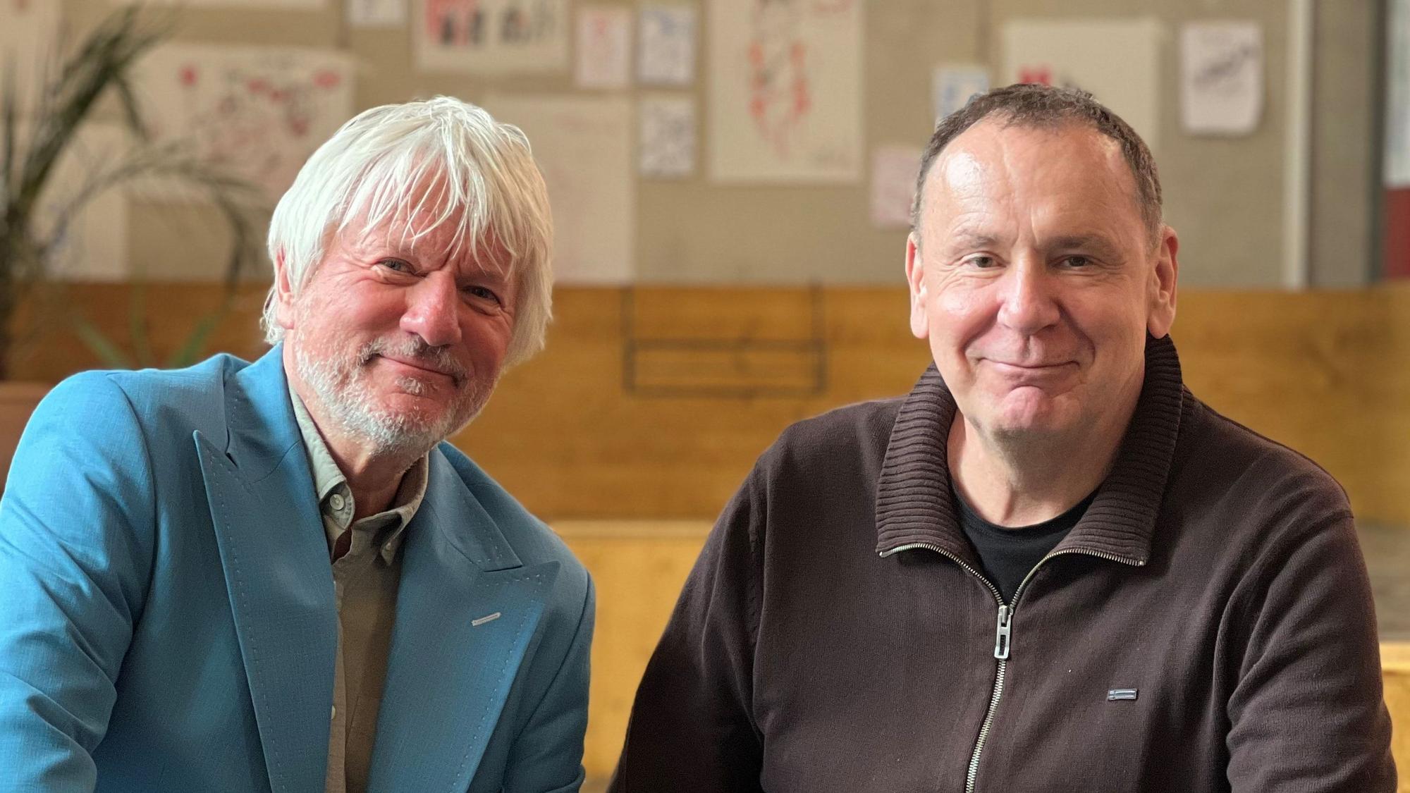 Der Kölner Kabarettist Jürgen Becker und der Wagenbauer Jacques Tilly