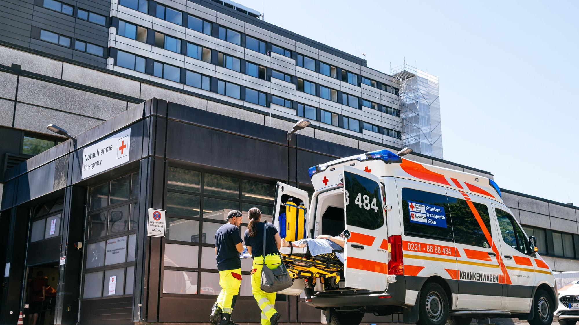 Zahlreiche Hitzeopfer kamen in Notaufnahmen, wie hier in Merheim.