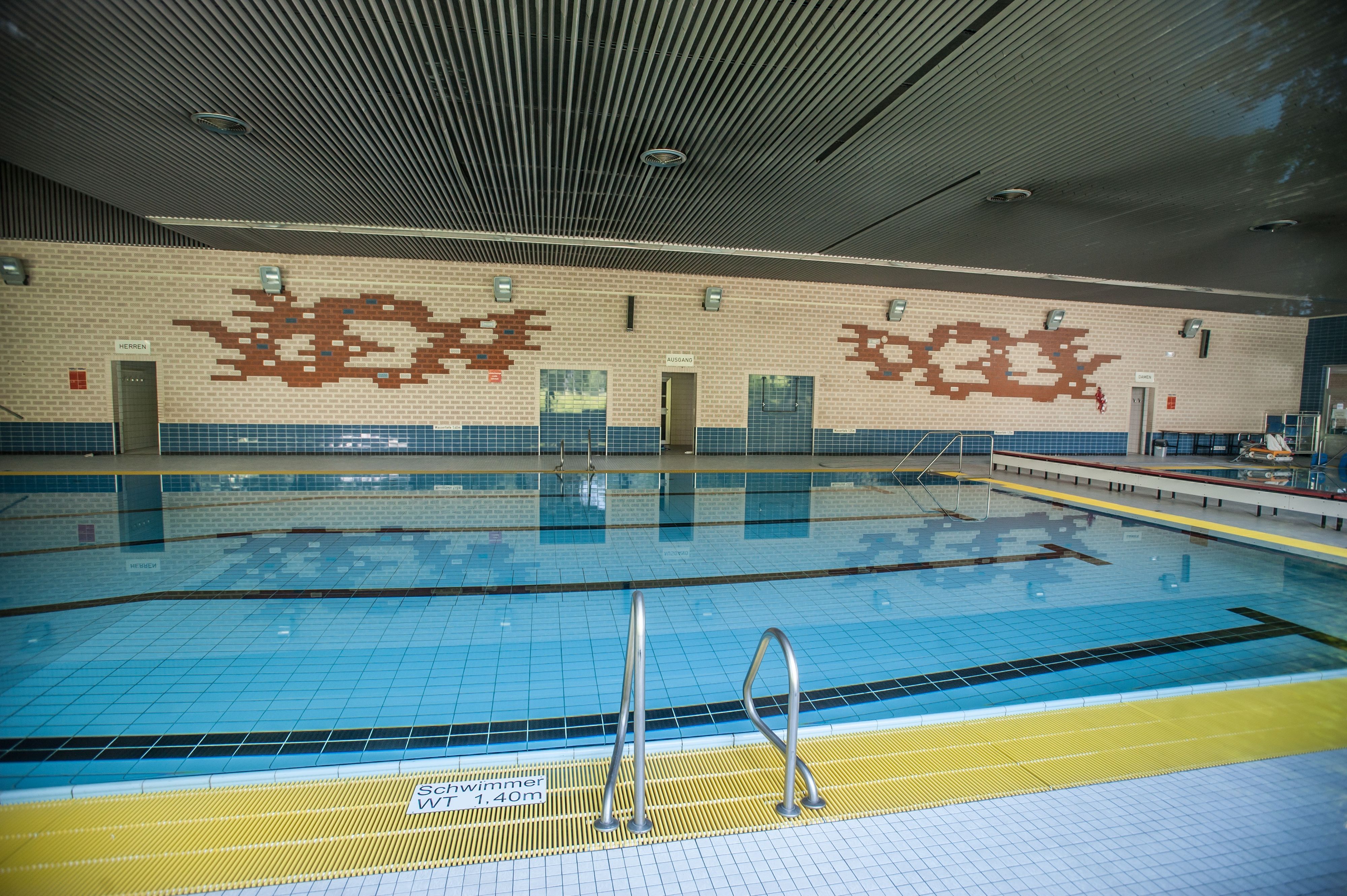 Schwimmbad Schwimmhalle Bergisch Neukirchen Foto: Ralf Krieger