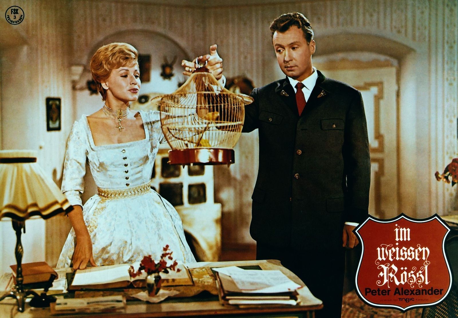 Ein Wiener Charmeur, der zum Liebling des Publikums emporstieg: Peter Alexander - hier in der Kino-Operette „Zum weißen Rössl“ (1960).  (Bild: Tobis Filmkunst / teleschau-Archiv)