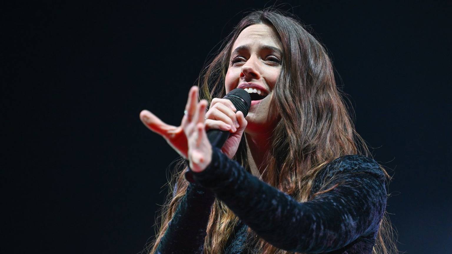 „Mache ich, seit ich denken kann“: Vanessa Mai betet jeden Abend. (Bild: 2024 Getty Images/Hannes Magerstaedt)