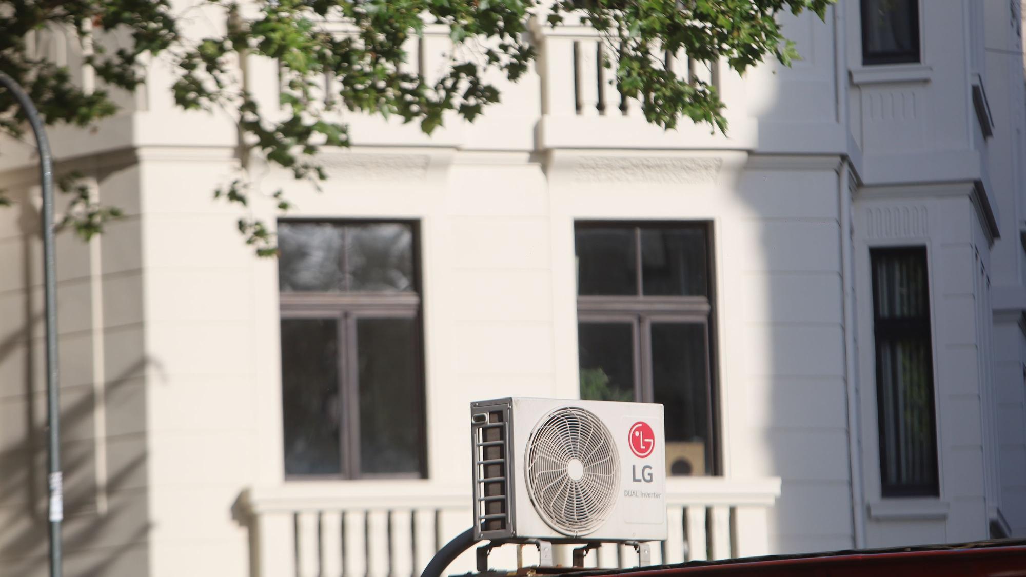 Mit steigenden Temperaturen setzen immer mehr Haushalte auf Klimanalagen.