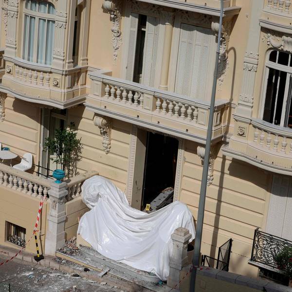 An diesem Wohnhaus in Monaco soll die Paketbombe explodiert sein.