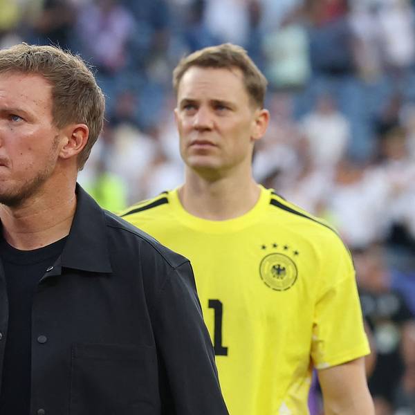 Julian Nagelsmann und Manuel Neuer nach dem peinlichen WM-Aus gegen Paraguay