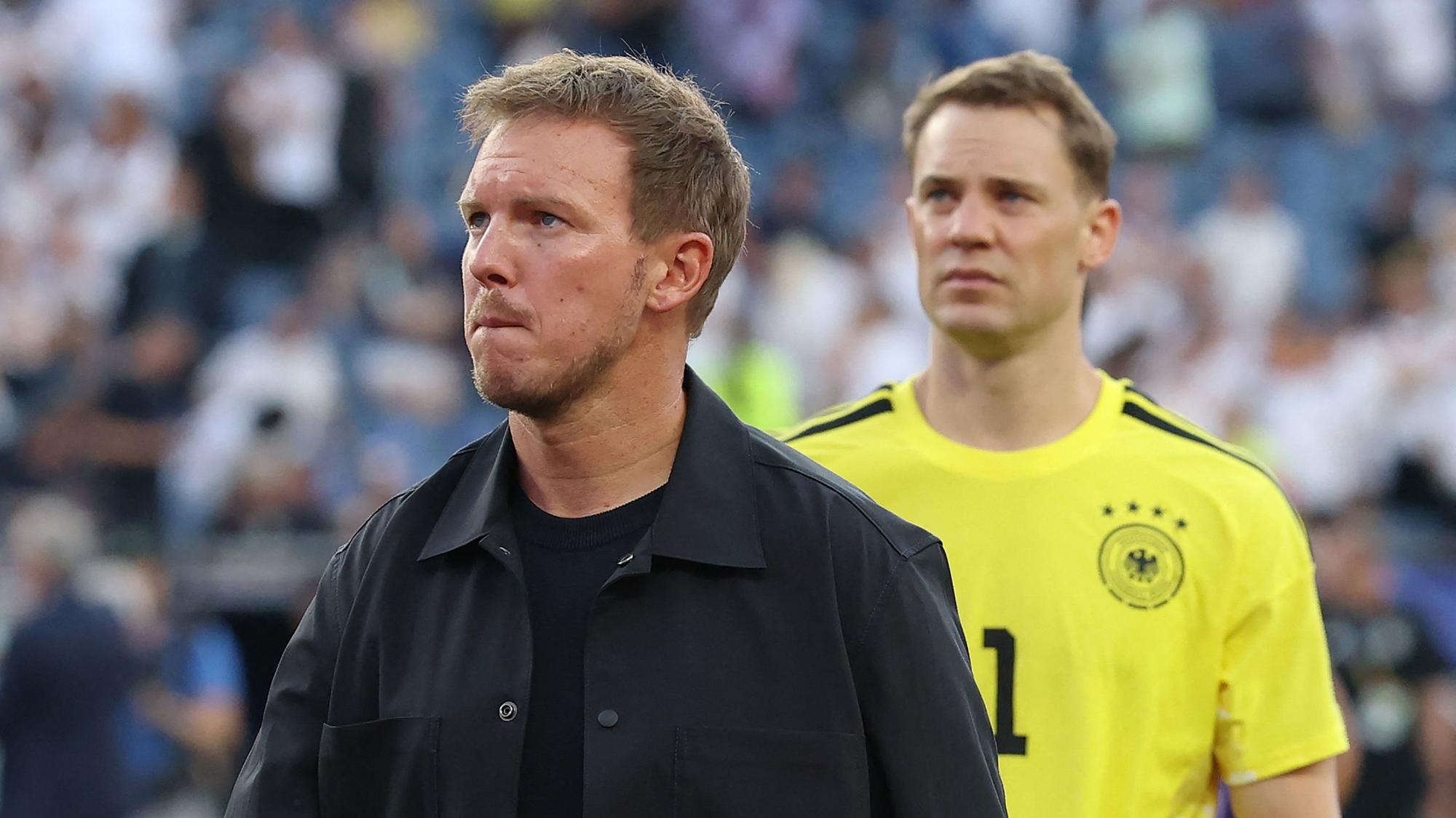Julian Nagelsmann und Manuel Neuer nach dem peinlichen WM-Aus gegen Paraguay