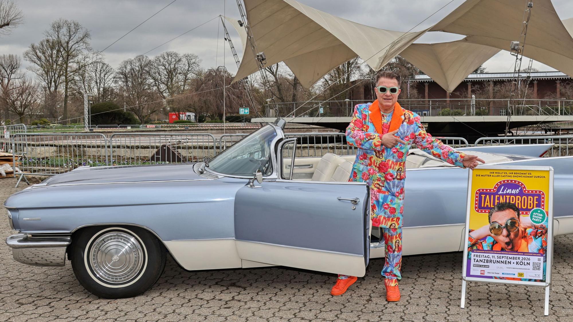 Entertainer Linus mit seinem Oldtimer.