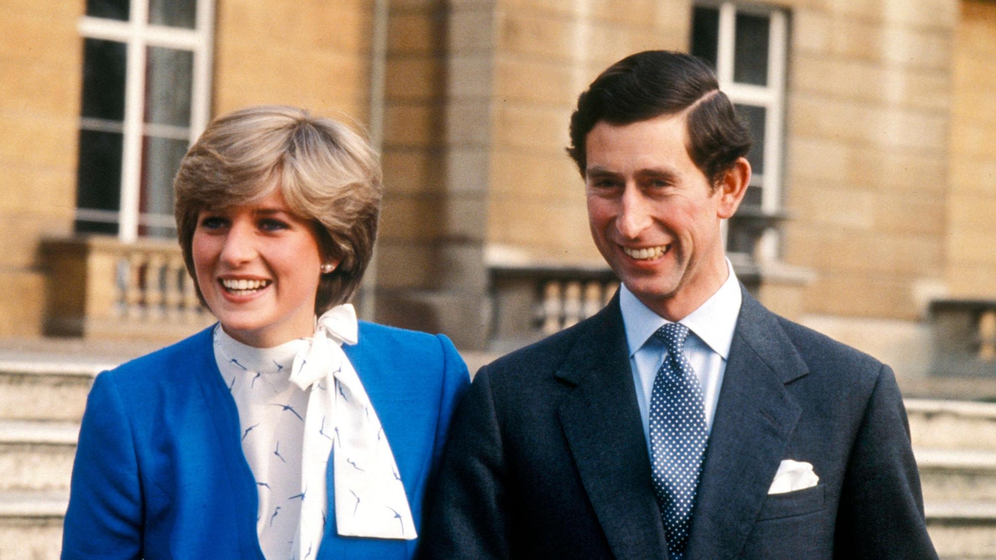 Prinz Charles mit seiner damaligen Verlobten Lady Di (im Februar 1981 in London).