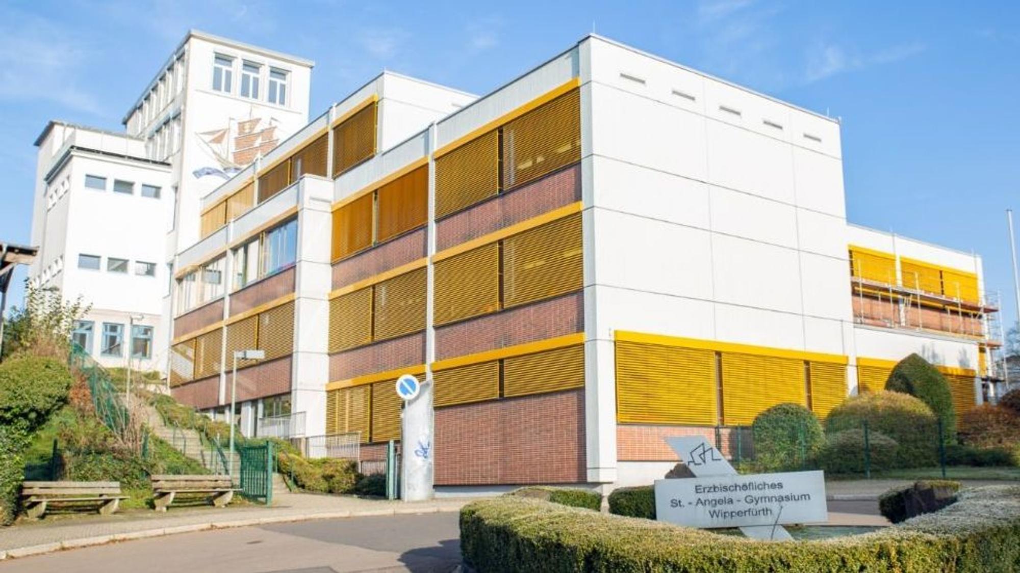 Das St.-Angela-Gymnasium Wipperfürth, eine Schule in Trägerschaft des Erzbistums Köln.