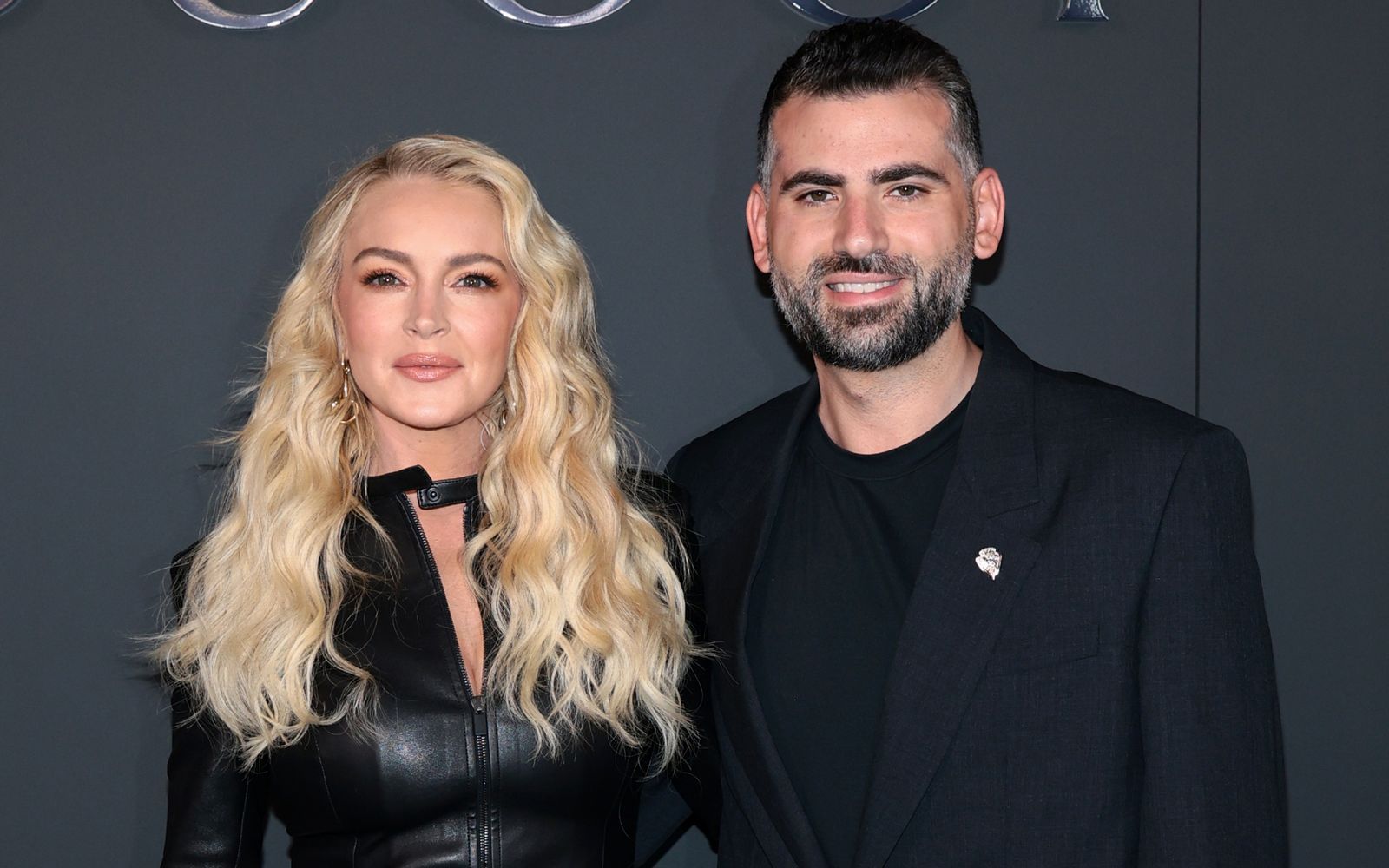 Bereits seit 2018 sind Lindsay Lohan und der Banker Bader Shammas ein Paar, traten aber zunächst fast nie gemeinsam in der Öffentlichkeit auf. Seit 2022 sind die beiden verheiratet.  (Bild: Dimitrios Kambouris/Getty Images for Gucci)
