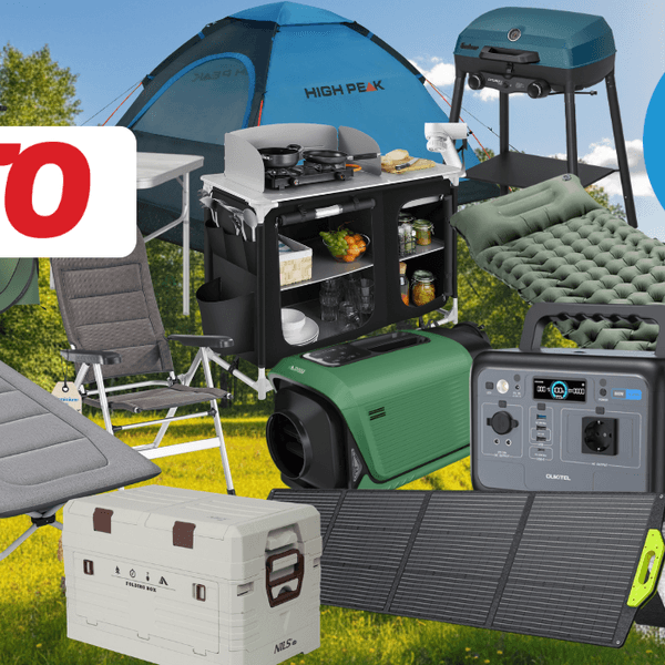 Produktcollage zum OTTO Camping-Sale mit blauem Rabatt-Button „Bis -73% zur UVP" und OTTO-Logo. Zu sehen sind verschiedene Camping-Produkte, darunter ein High Peak Kuppelzelt, ein faltbarer Campingstuhl, ein Klapptisch, eine mobile Campingküche, ein Gasgrill, eine selbstaufblasbare Isomatte, ein Feldbett, eine Camping-Klimaanlage, eine Powerstation von OUKITEL, ein faltbares Solarpanel, eine Kühlbox von NILS sowie eine portable Toilette von Enders – alles vor einem sommerlichen Waldwiesen-Hintergrund.
