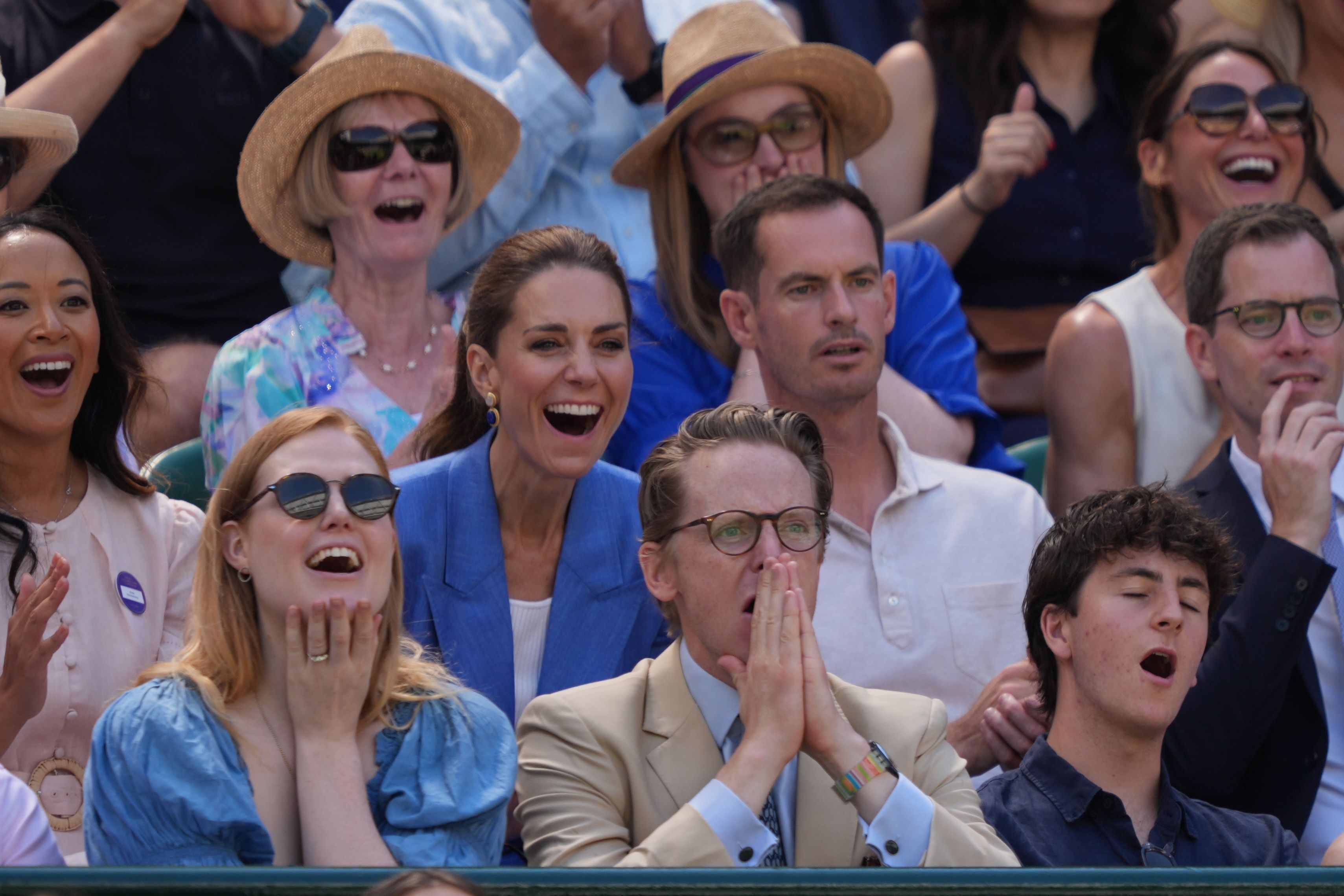 Prinzessin Kate und der ehemalige Tennisspieler Andy Murray verfolgen das Zweitrundenspiel im Damen-Einzel zwischen der Britin Katie Swan und der US-Amerikanerin Madison Keys.
