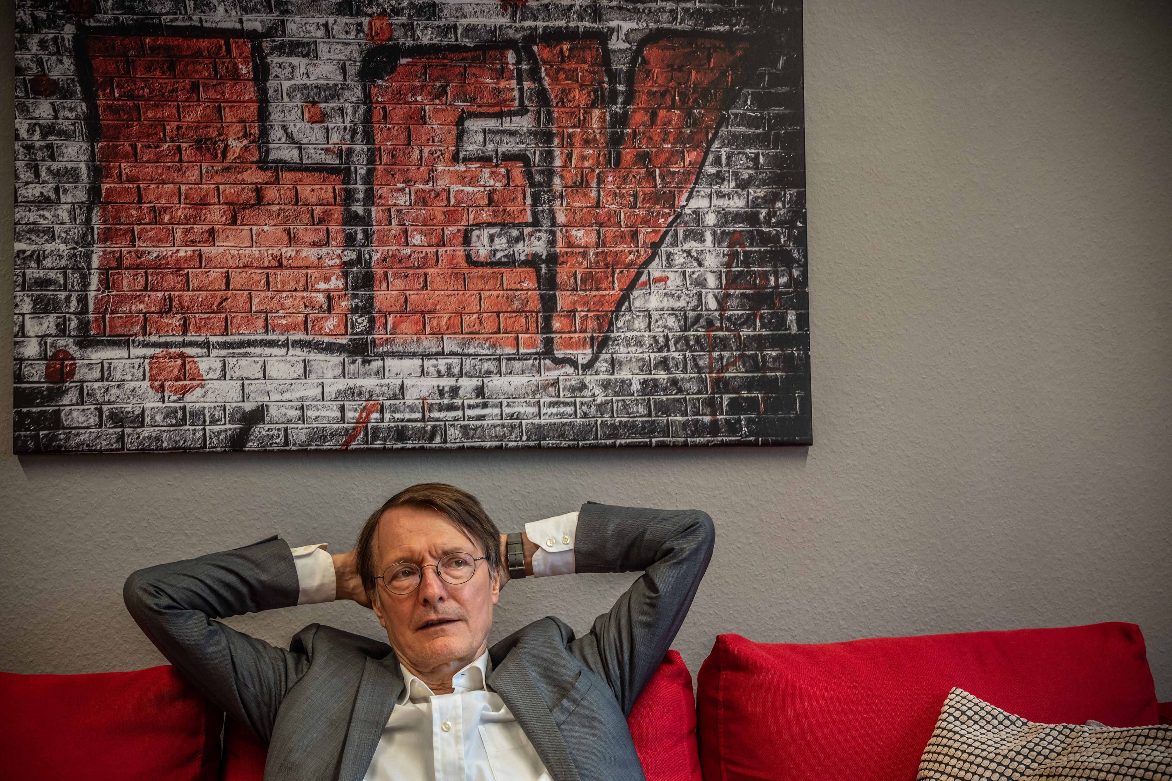 SPD. Karl Lauterbach in Leverkusen.