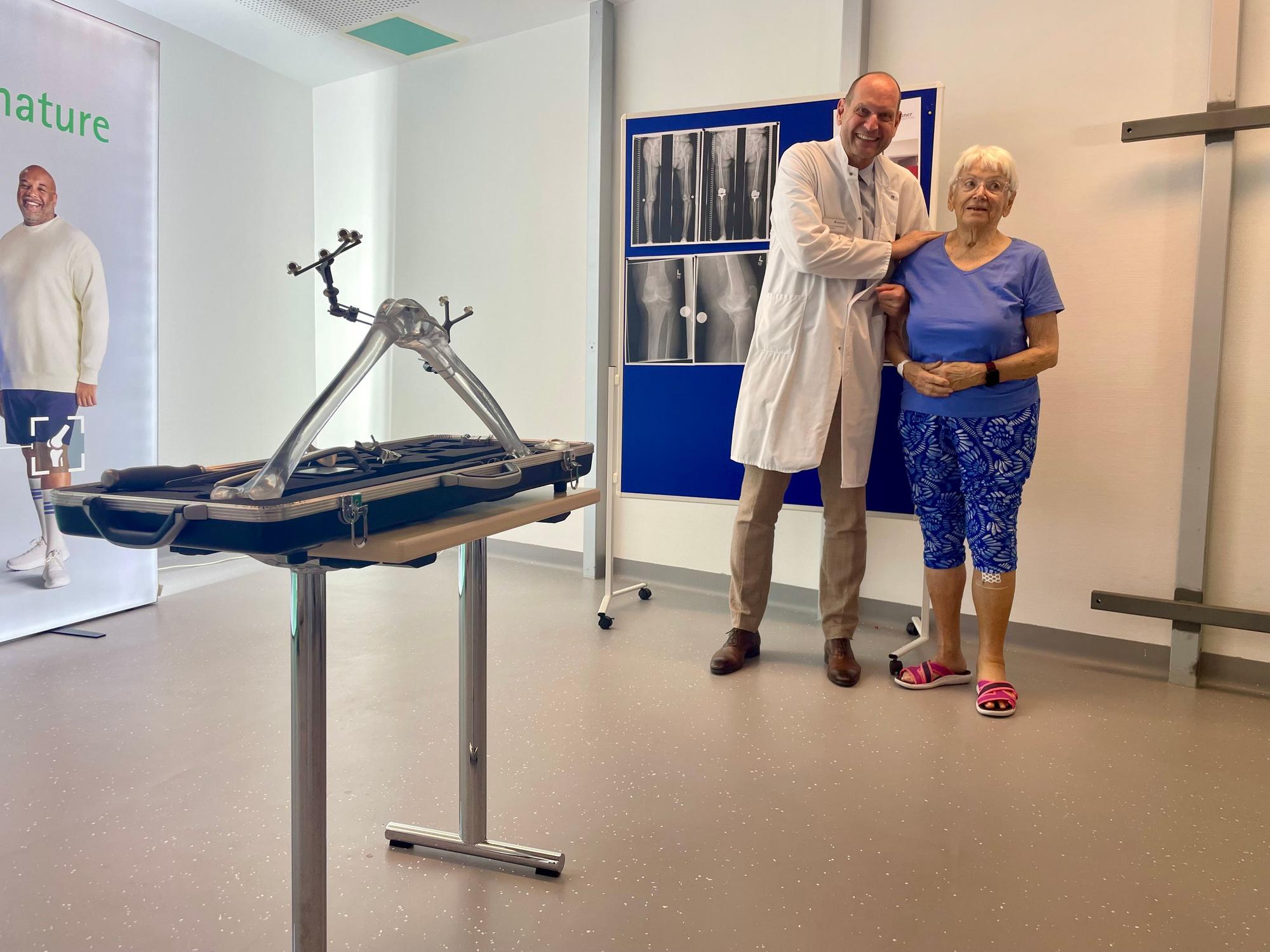 Für Sigrid Johanns ist das neue Knie „ein Stück Lebensqualität“.