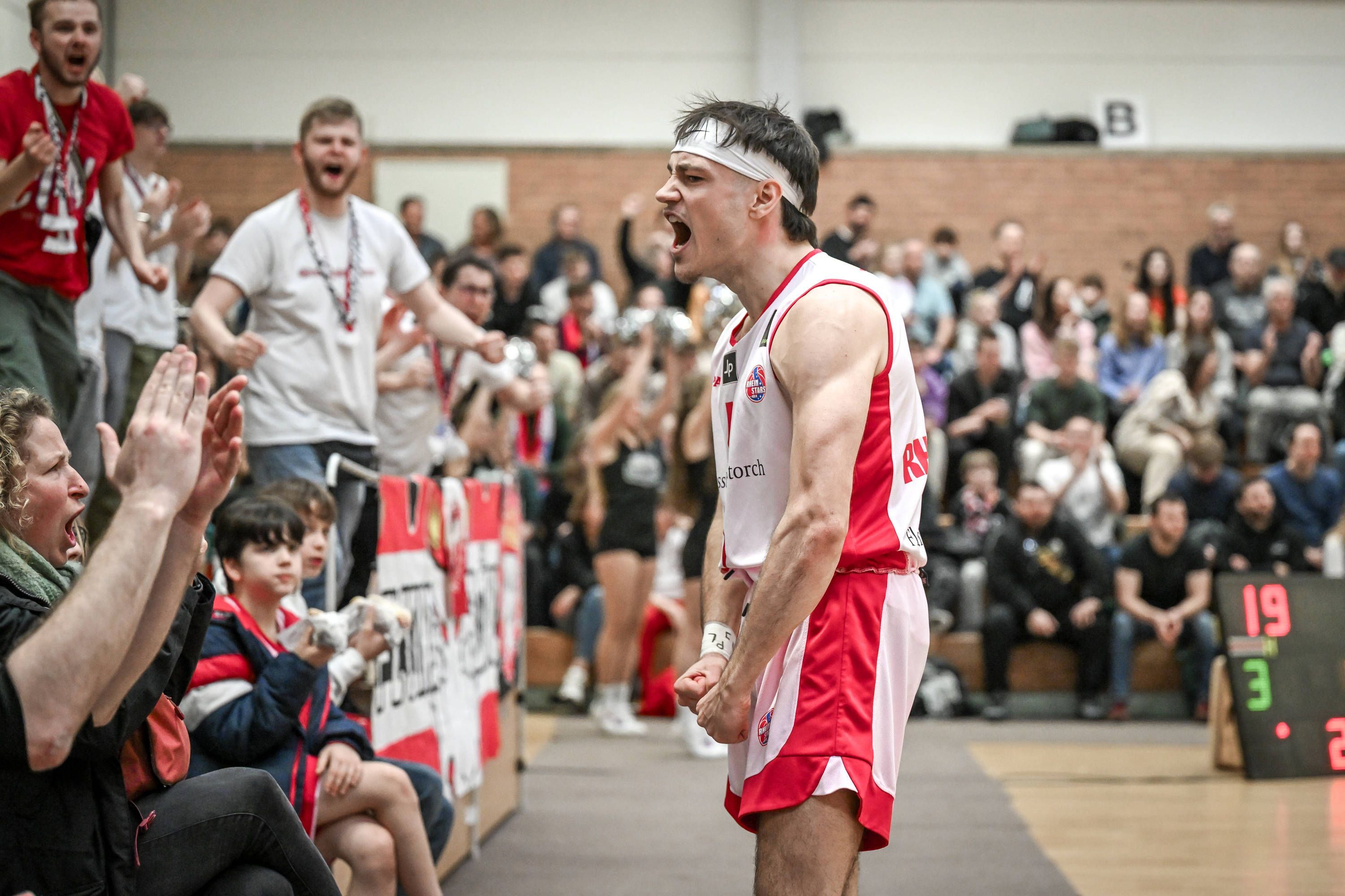 RECORD DATE NOT STATED Barmer 2. Basketball Bundesliga ProB: RheinStars Koeln vs. FC Bayern Basketball II, 15.03.2025 Luca Michels RheinStars Köln, 4, Barmer 2. Basketball Bundesliga ProB: RheinStars Koeln vs. FC Bayern Basketball II am 15.03.2025 im ASV Koeln in Koeln Nordrhein-Westfalen *** Barmer 2 Basketball Bundesliga ProB RheinStars Koeln vs FC Bayern Basketball II, 15 03 2025 Luca Michels RheinStars Köln, 4 , Barmer 2 Basketball Bundesliga ProB RheinStars Koeln vs FC Bayern Basketball II on 15 03 2025 at ASV Koeln in Koeln North Rhine-Westphalia Copyright: xBEAUTIFULxSPORTS/Mueller-Laschetx