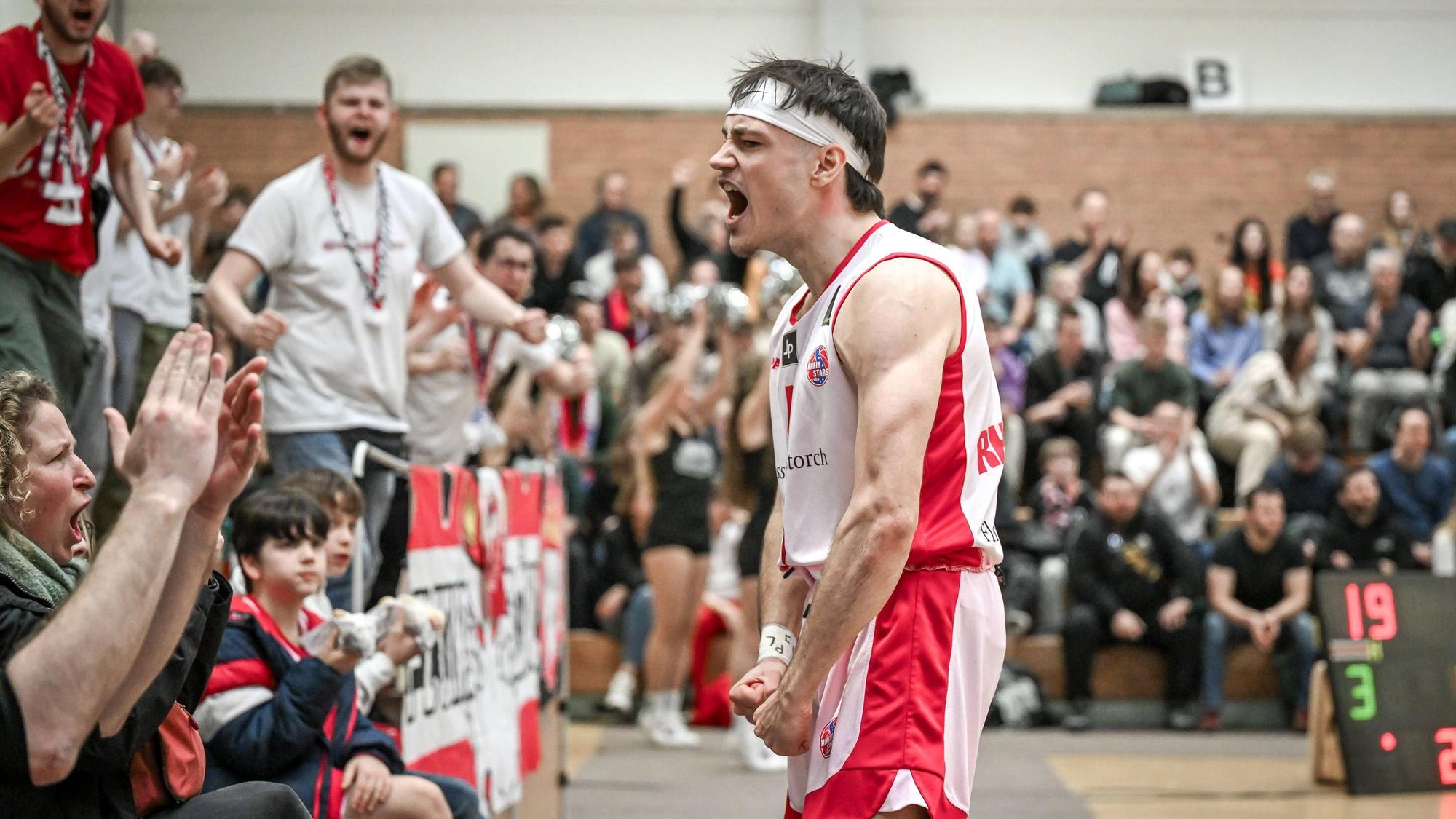 RECORD DATE NOT STATED Barmer 2. Basketball Bundesliga ProB: RheinStars Koeln vs. FC Bayern Basketball II, 15.03.2025 Luca Michels RheinStars Köln, 4, Barmer 2. Basketball Bundesliga ProB: RheinStars Koeln vs. FC Bayern Basketball II am 15.03.2025 im ASV Koeln in Koeln Nordrhein-Westfalen *** Barmer 2 Basketball Bundesliga ProB RheinStars Koeln vs FC Bayern Basketball II, 15 03 2025 Luca Michels RheinStars Köln, 4 , Barmer 2 Basketball Bundesliga ProB RheinStars Koeln vs FC Bayern Basketball II on 15 03 2025 at ASV Koeln in Koeln North Rhine-Westphalia Copyright: xBEAUTIFULxSPORTS/Mueller-Laschetx