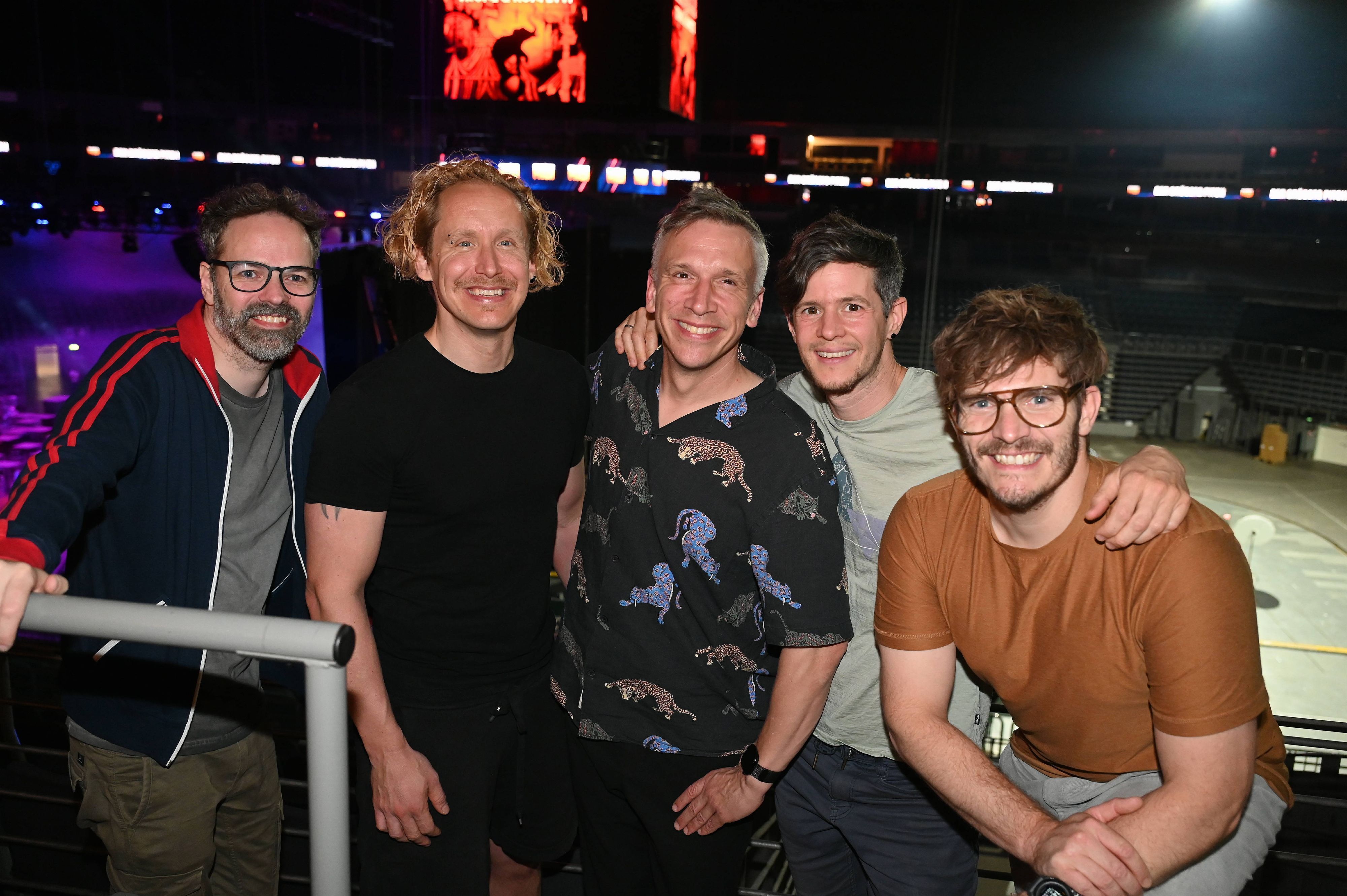 Kasalla statteten am Freitag (3. Juli 2026) schon einmal der Lanxess-Arena einen Besuch ab. Dort finden im Oktober die beiden Jubiläumskonzerte statt.