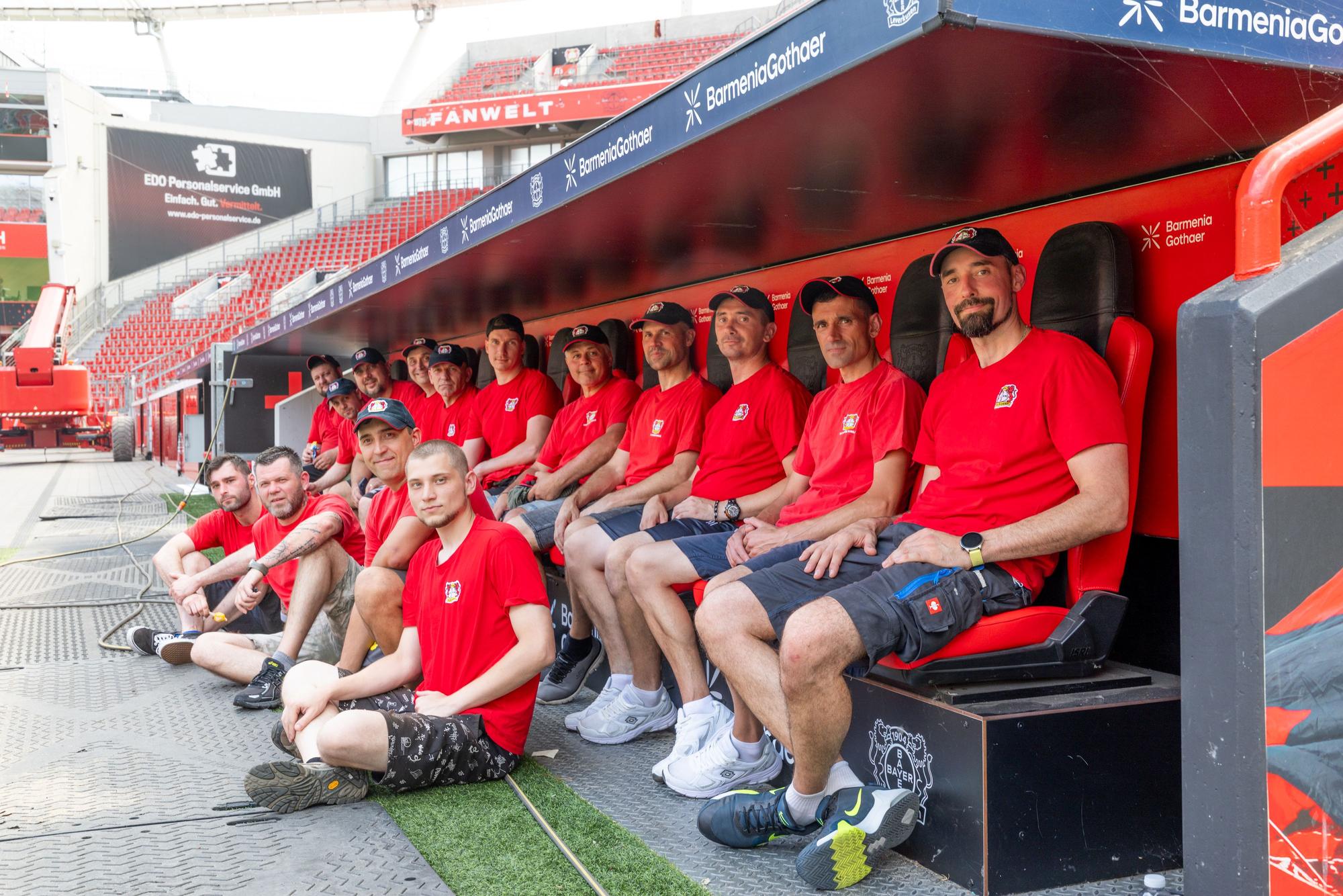 Bayer 04 Leverkusen und der Verein Blau-Gelbes Kreuz unterstützen die Ukraine.