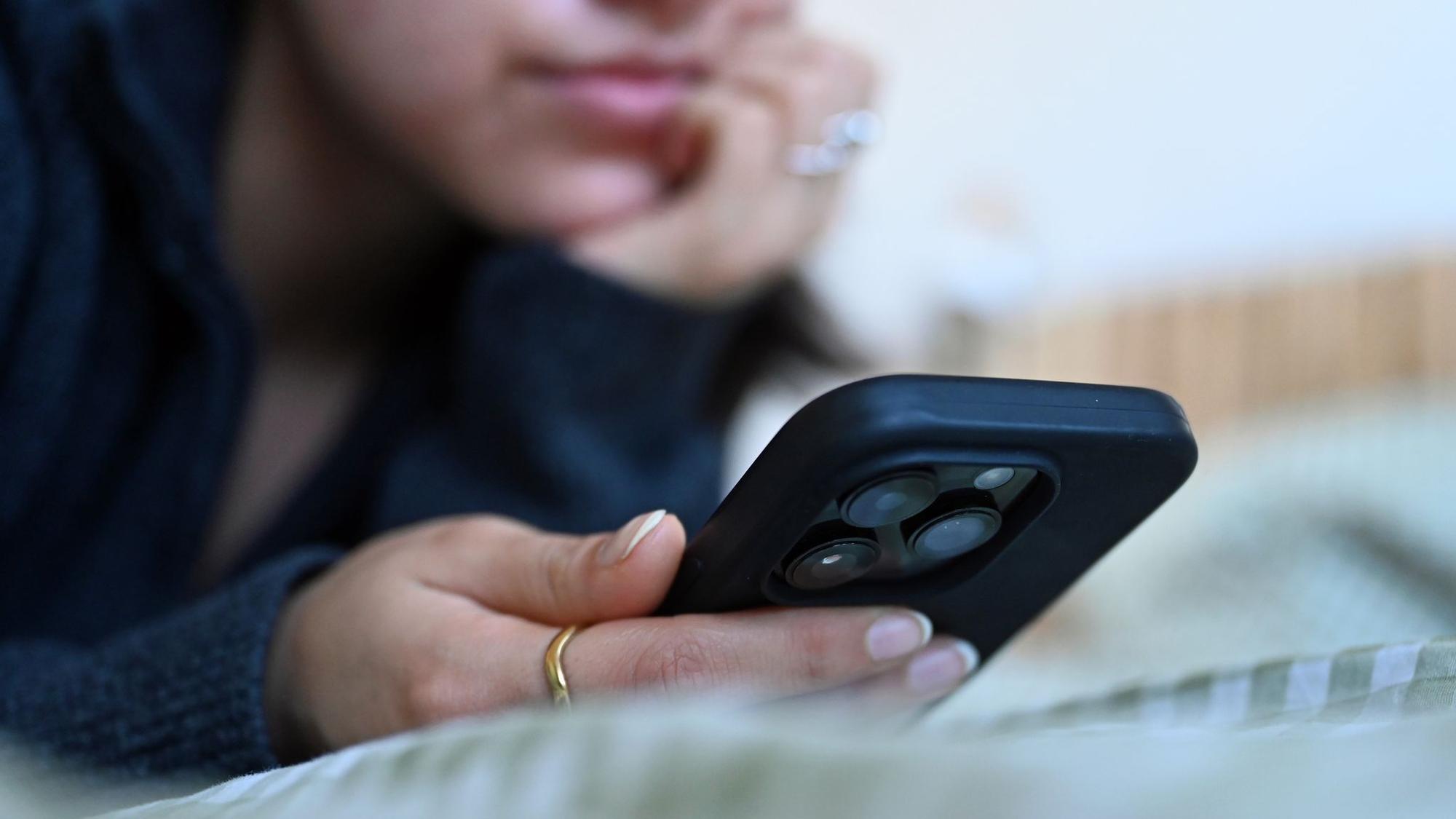 Die Polizei warnt vor gefährlichen Social-Media-Trends. (Symbolbild)