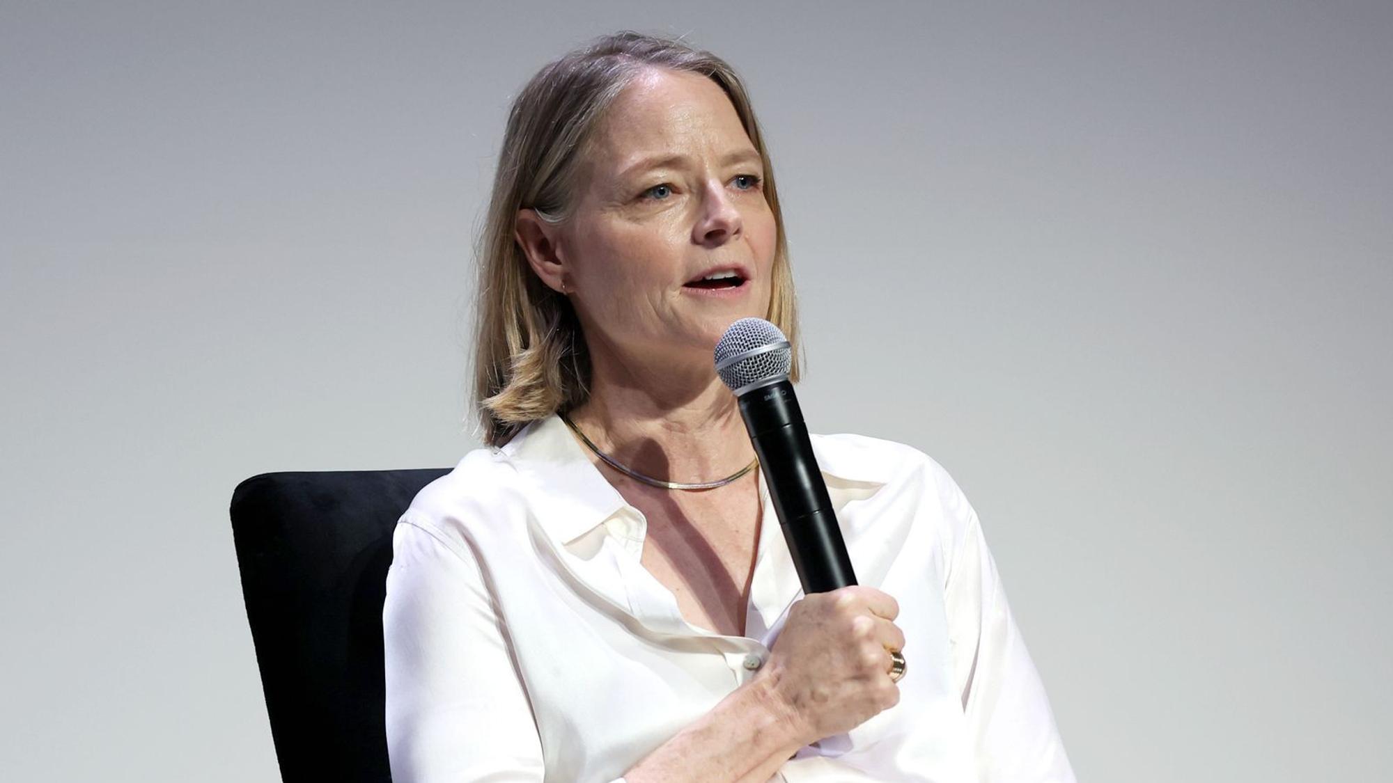 Im Rahmen eines Vortrages sprach Jodie Foster über die Rolle von KI im Filmgeschäft. (Bild: Getty Images / Dominik Bindl)
