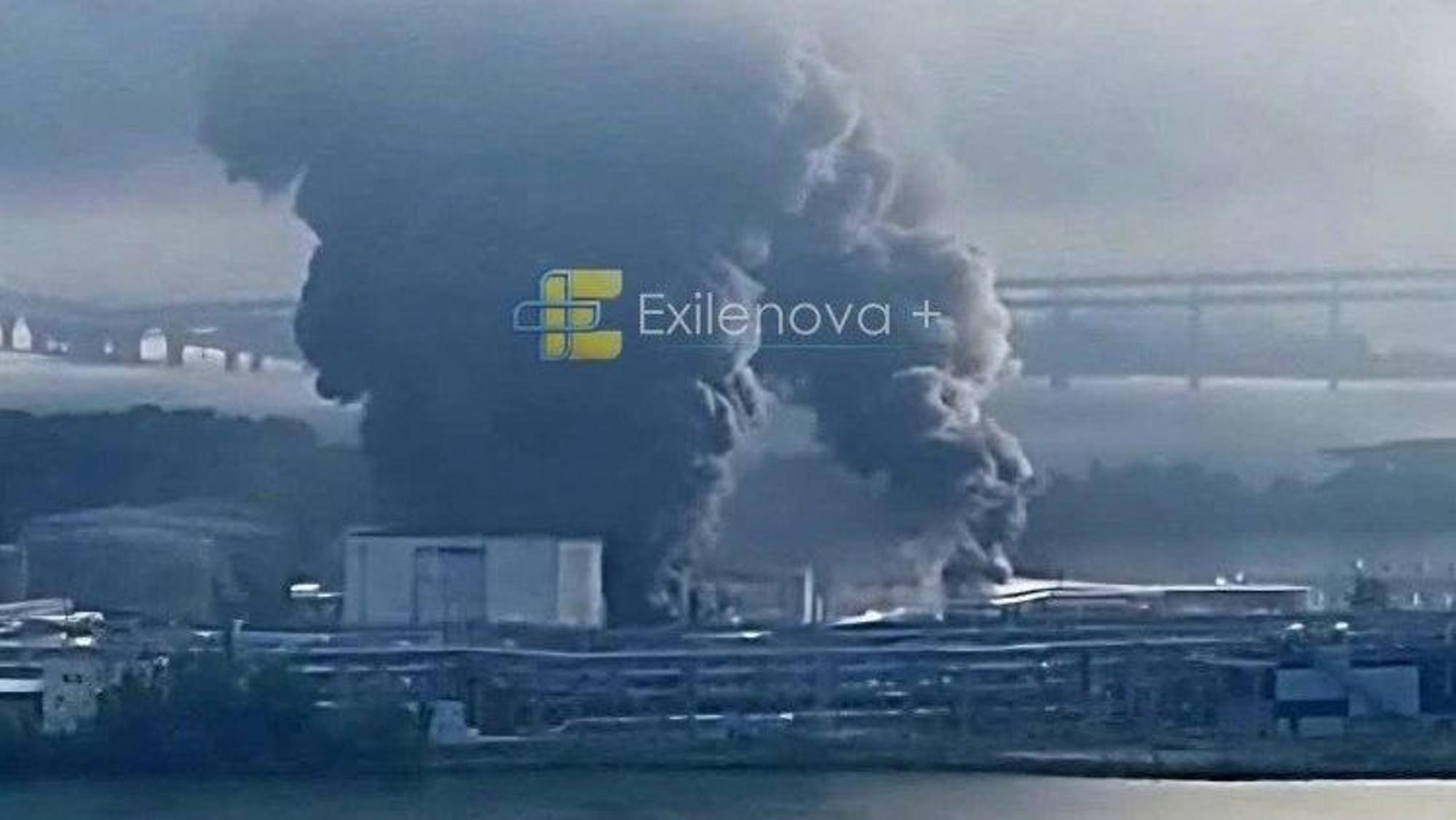 04.07.2026: Das Bild soll brennende Ölanlagen in St. Petersburg zeigen.