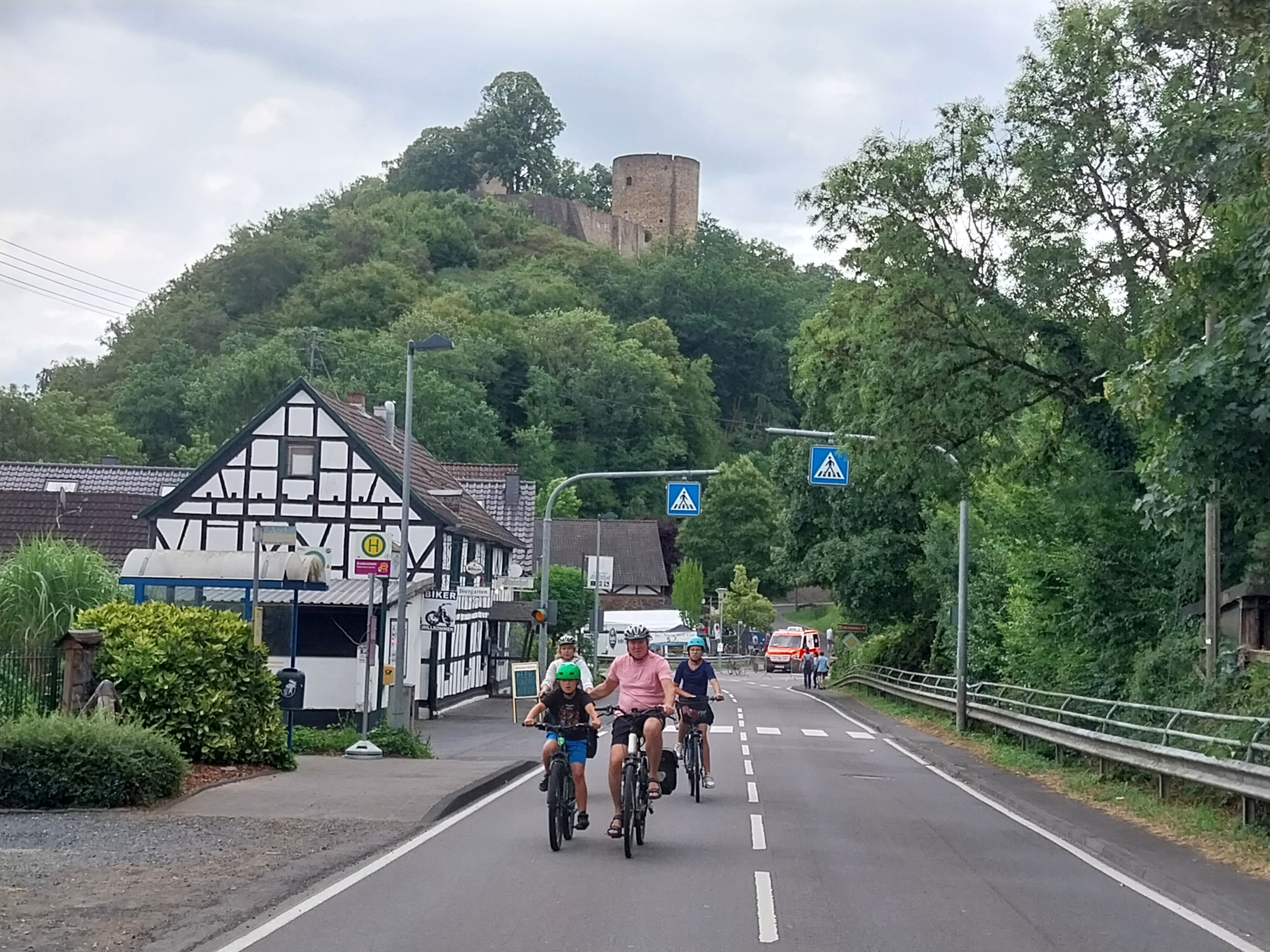 Siegtal pur 2026: Die Strecke mit Burg Blankenberg im Hintergrund ist besonders schön.
