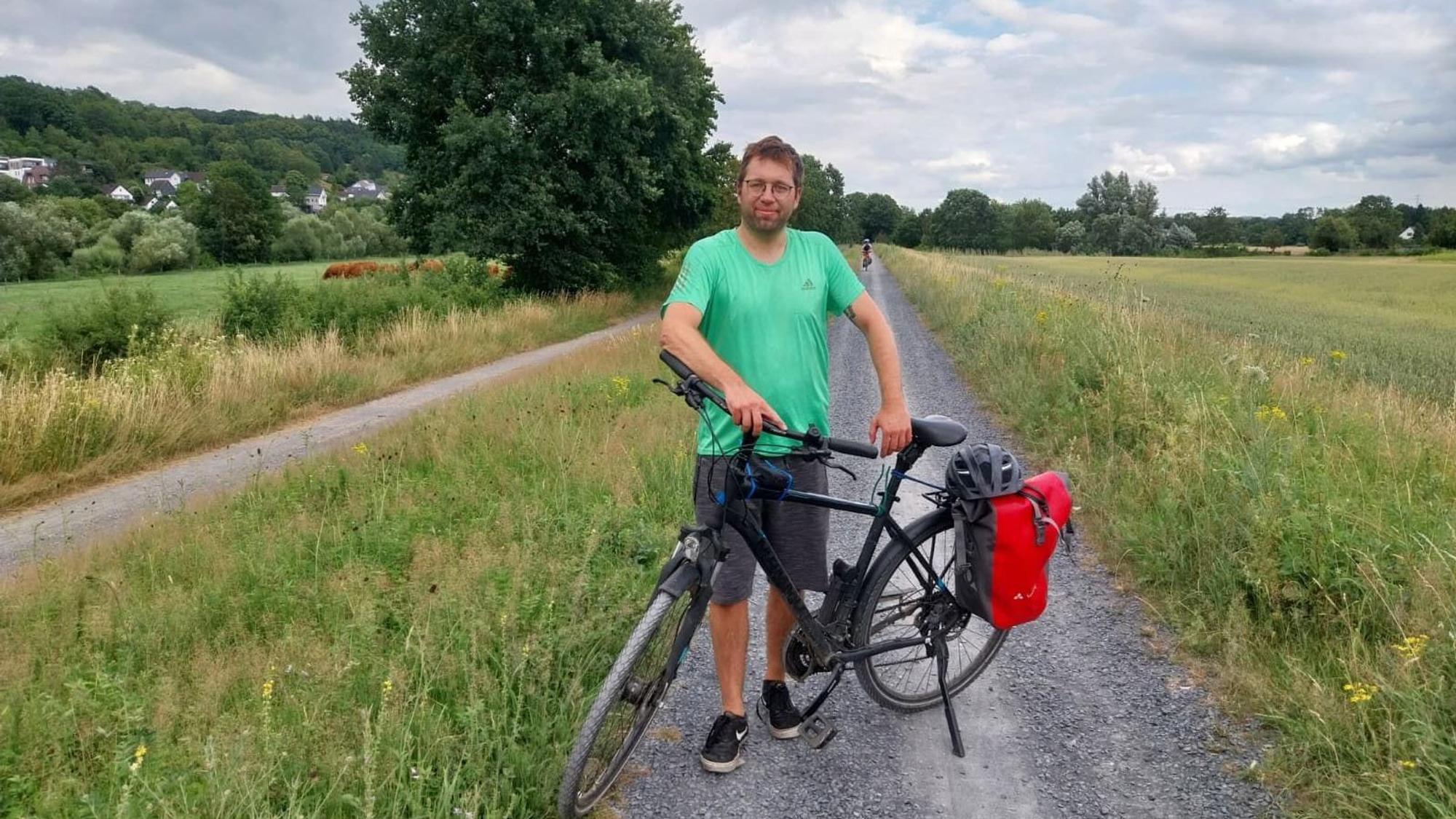 Geschafft und glücklich: Marius Fuhrmann fuhr 100 Kilometer bei Siegtal pur 2026