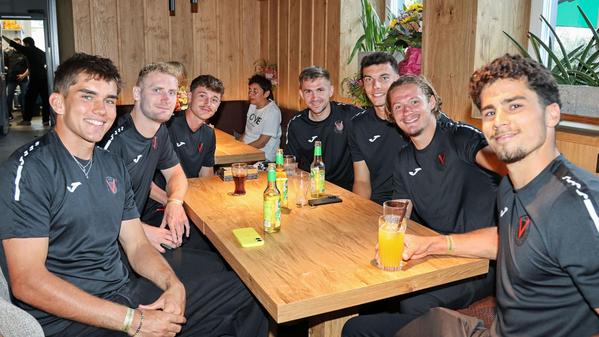 Die Mannschaft von Viktoria Köln im Baratie.