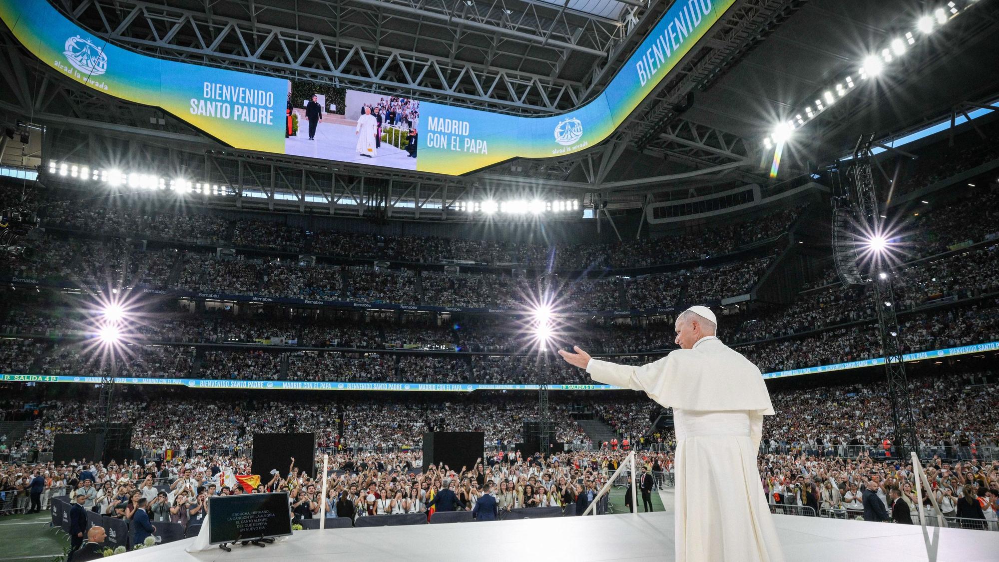 Papst Leo XIV. trifft am 8. Juni 2026 die Diözesangemeinde im Santiago-Bernabéu-Stadion in Madrid (Spanien).