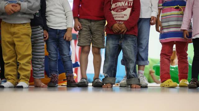 Kinderzuschlag wird an einkommensschwache Familien für Kinder unter 25 Jahren gezahlt. (Archivbild)