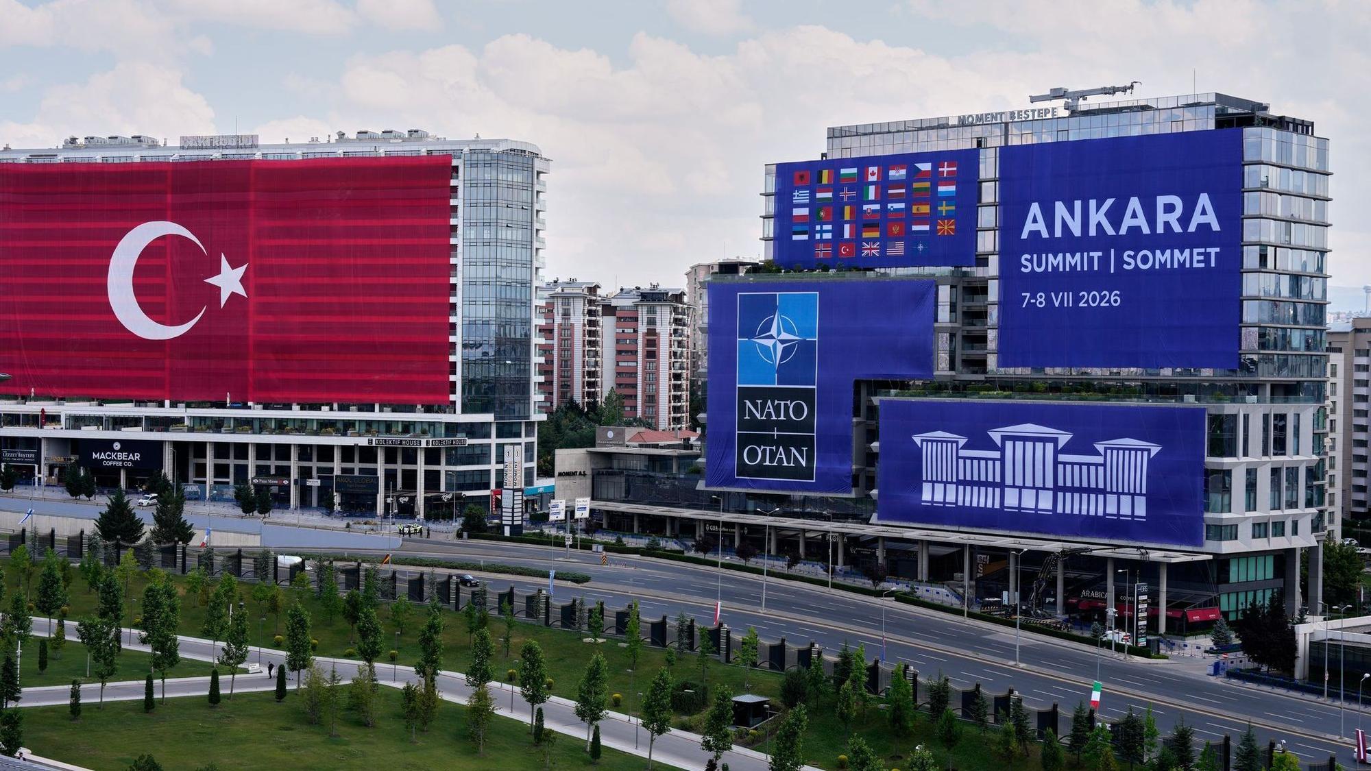Die Nato trifft sich in der türkischen Hauptstadt Ankara.