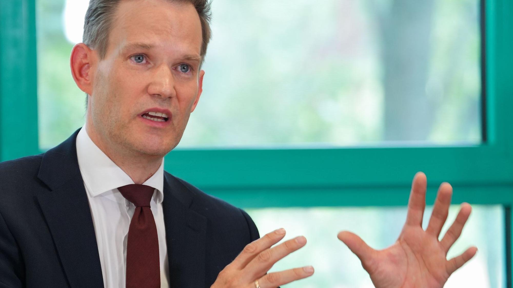 Streeck machte für die vielen jungen Opfer auch Mischkonsum von Medikamenten, Alkohol und anderen Substanzen verantwortlich.