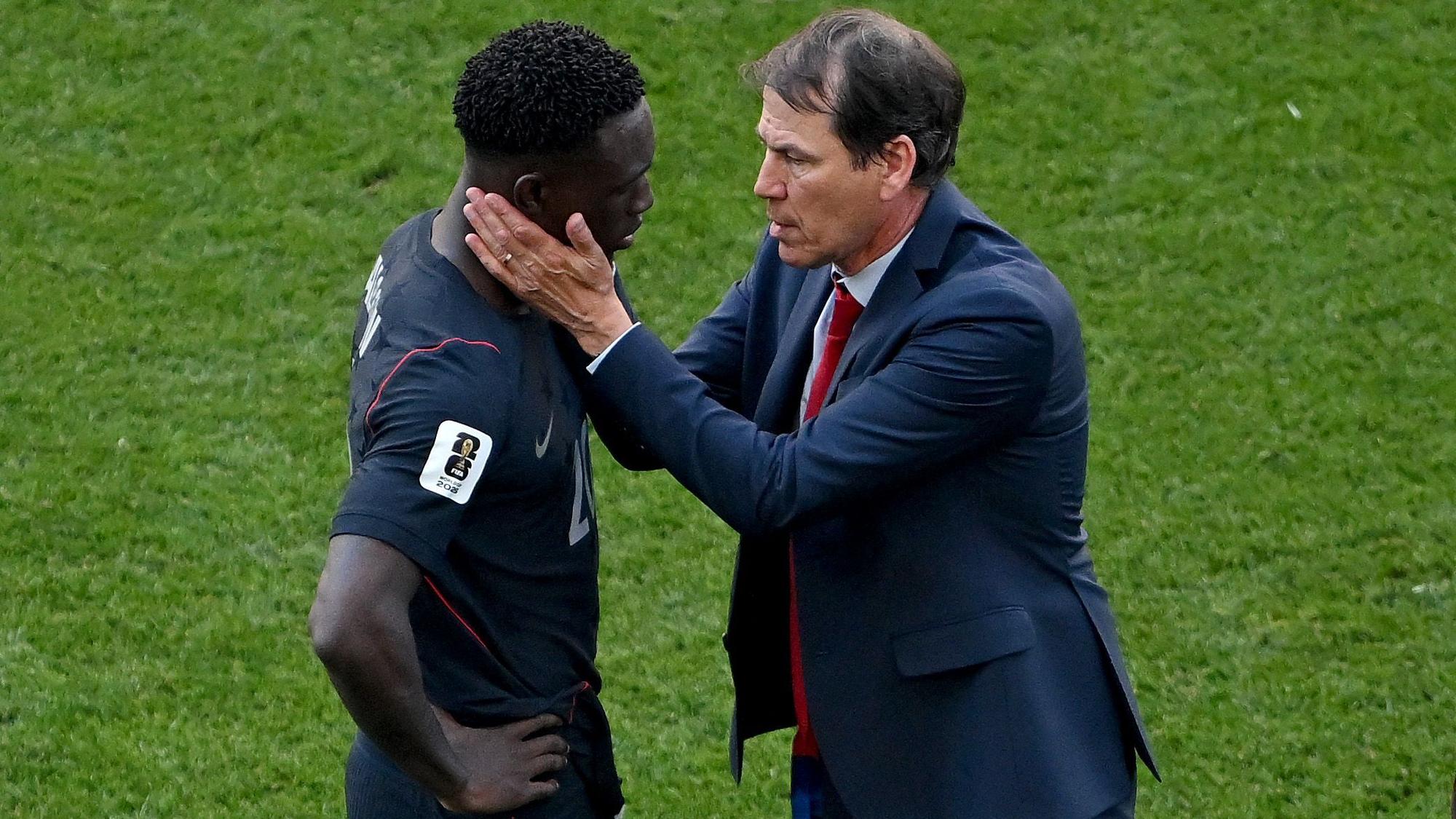 US-Stürmer Folarin Balogun und Belgiens Trainer Rudi Garcia nach dem Schlusspfiff in Seattle
