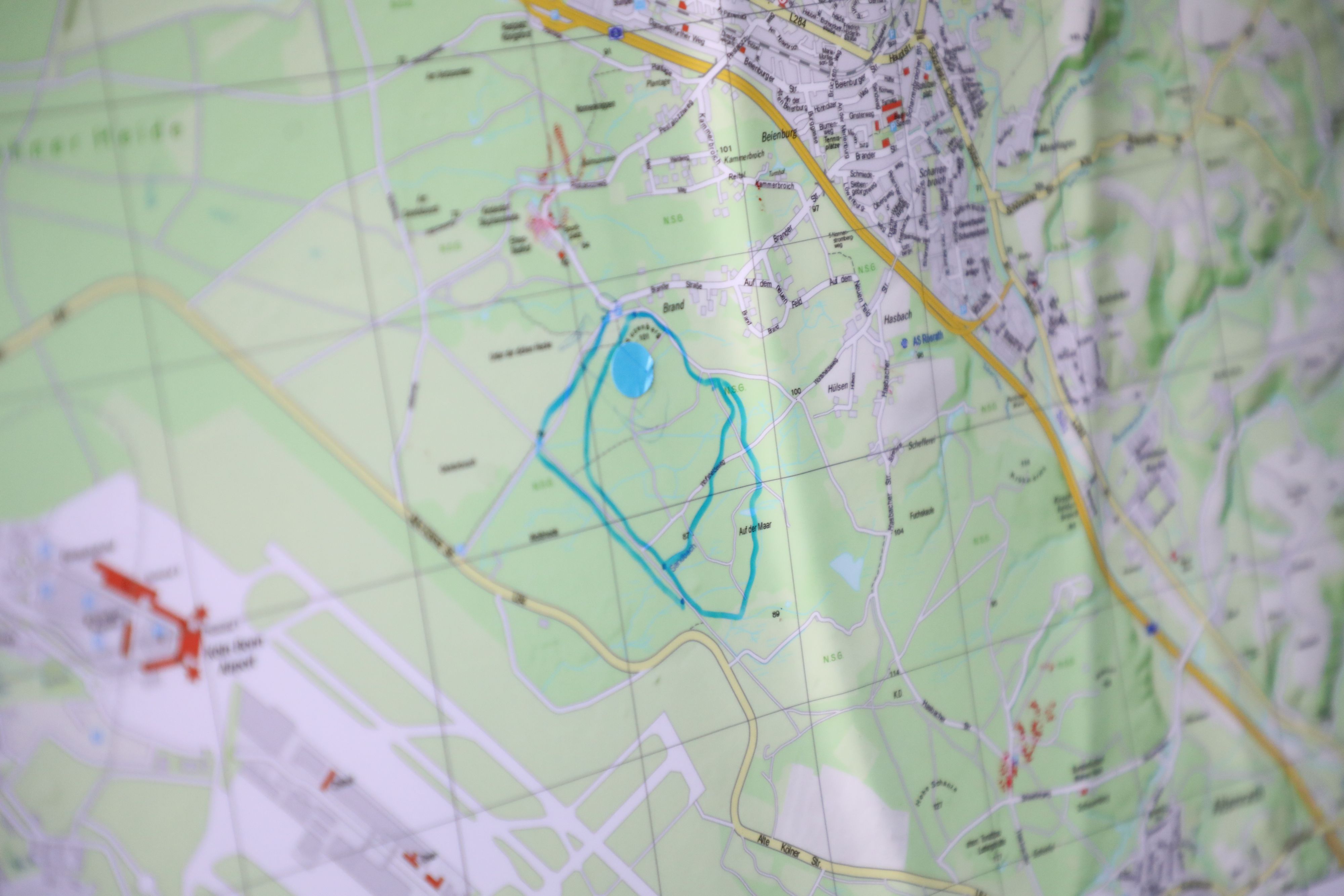 Auf einer Einsatzkarte ist das brennende Waldstück eingezeichnet.