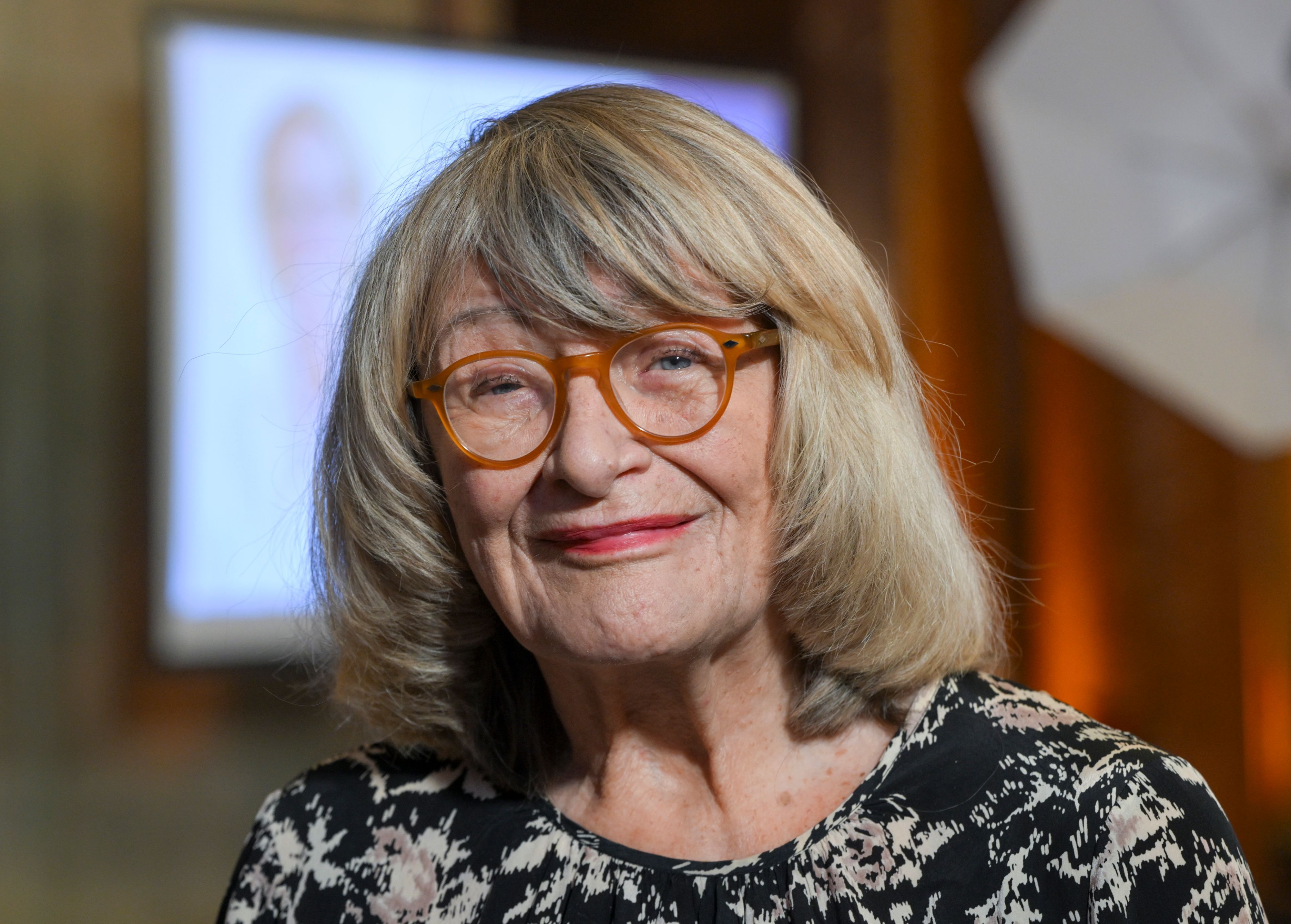 ARCHIV - 25.10.2024, Berlin: Die Frauenrechtlerin Alice Schwarzer kommt zur Preisverleihung "HeldinnenAwards" in das Roten Rathaus.  (zu dpa: «Alice Schwarzer: Manchmal würde ich gerne schießen können») Foto: Jens Kalaene/dpa +++ dpa-Bildfunk +++