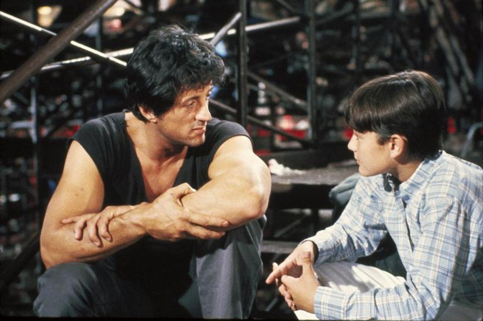 Der Trucker Lincoln Hawk (Sylvester Stallone, links) hat seine Ehefrau Christina und den Sohn Michael (David Mendenhall) verlassen.  (Bild: 1987 Metro-Goldwyn-Mayer Studios Inc. and Warner Bros. Inc. All Rights Reserved.)