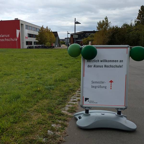 Erstsemersterbegrüßung auf dem Campus II im vergangenen Jahr.